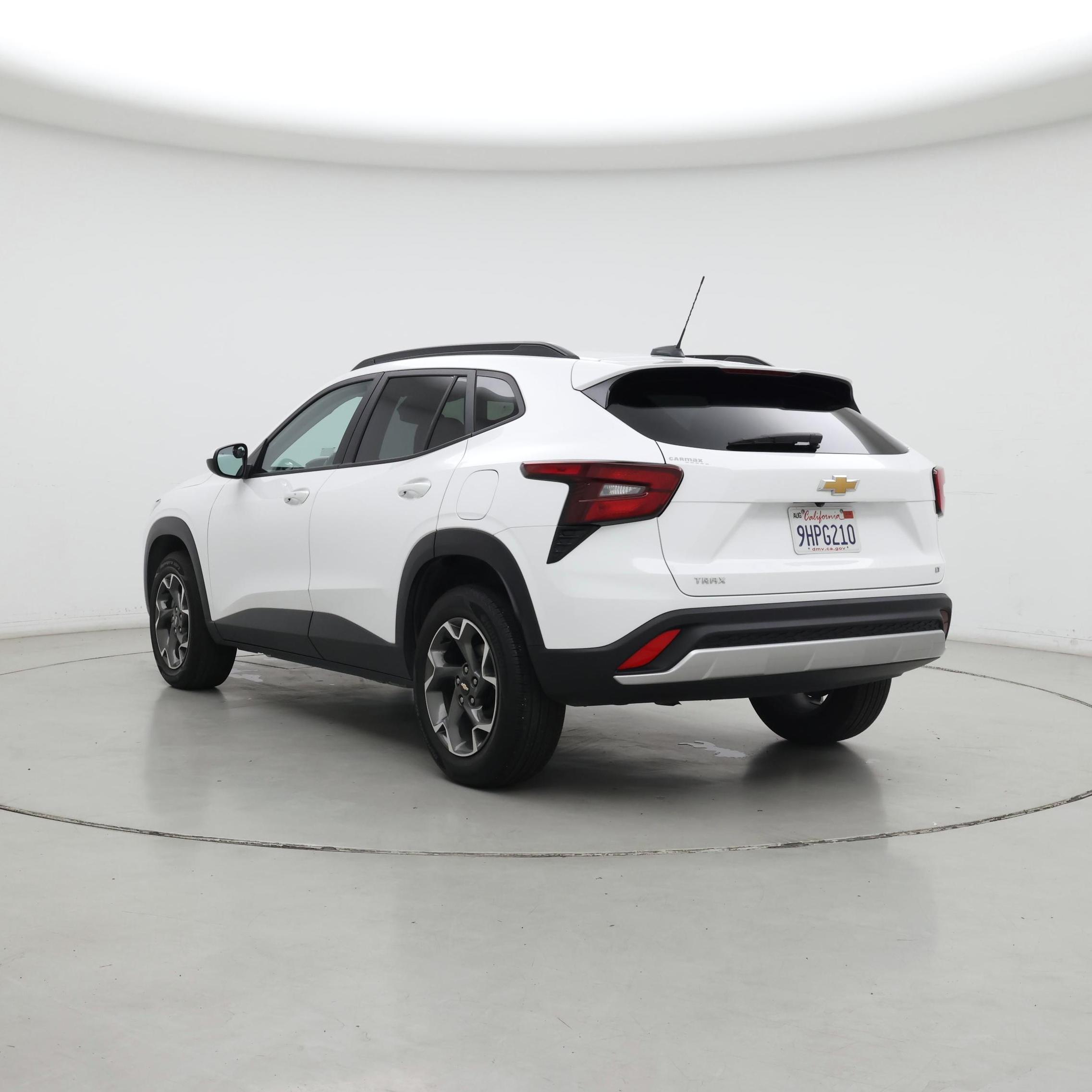 Thumbnail: 2024 Chevrolet Trax - 2