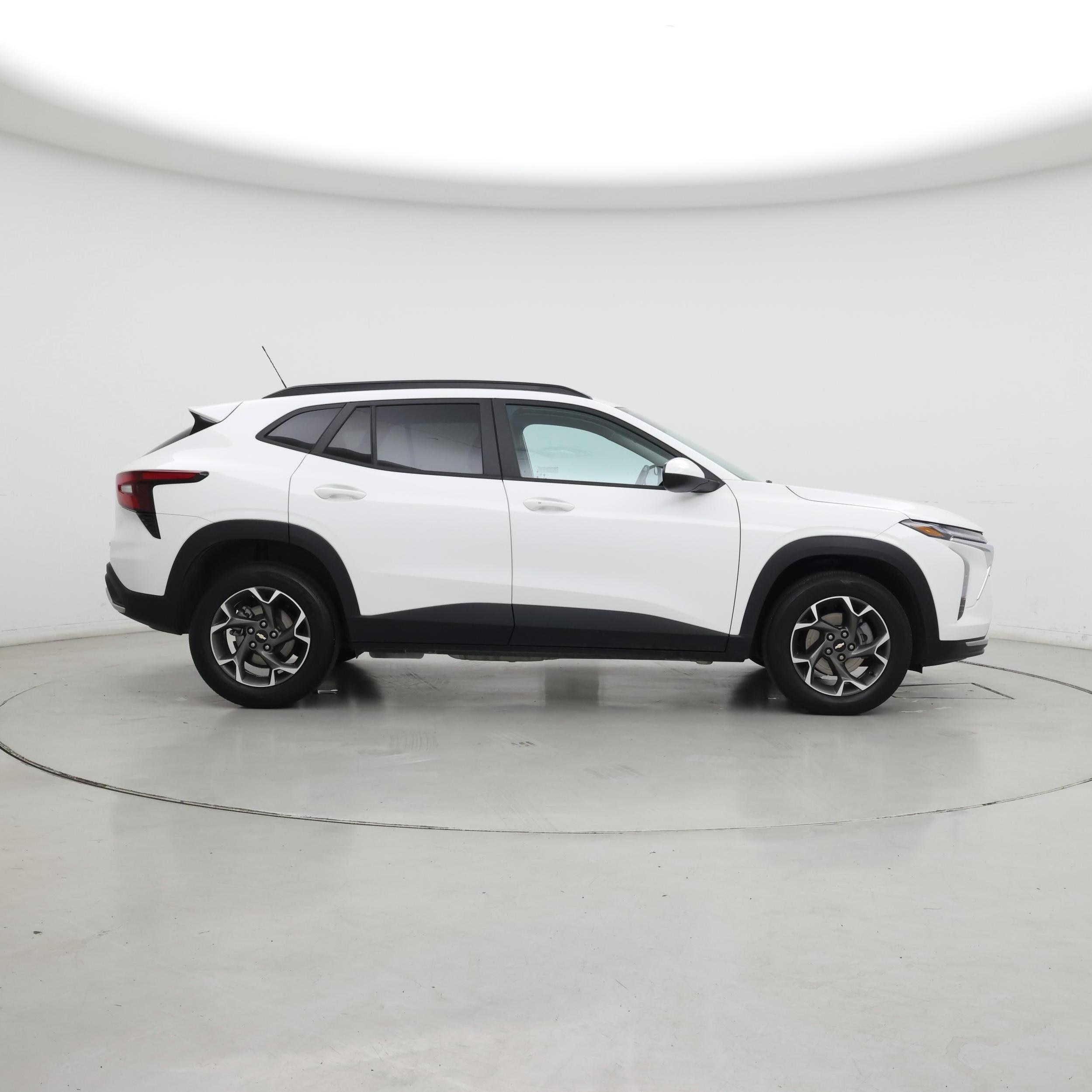 Thumbnail: 2024 Chevrolet Trax - 7