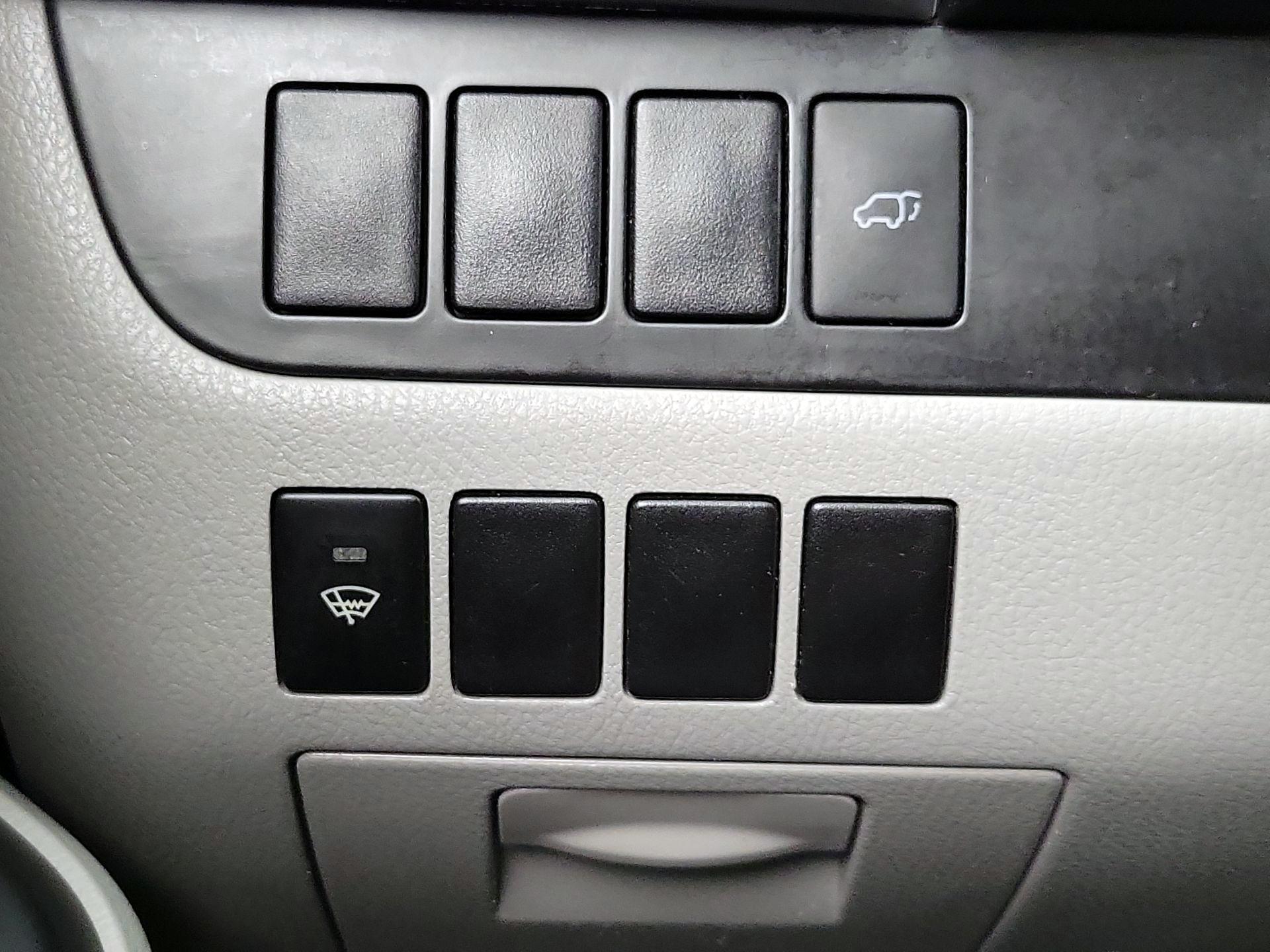 Thumbnail: 2016 Toyota Highlander - 13