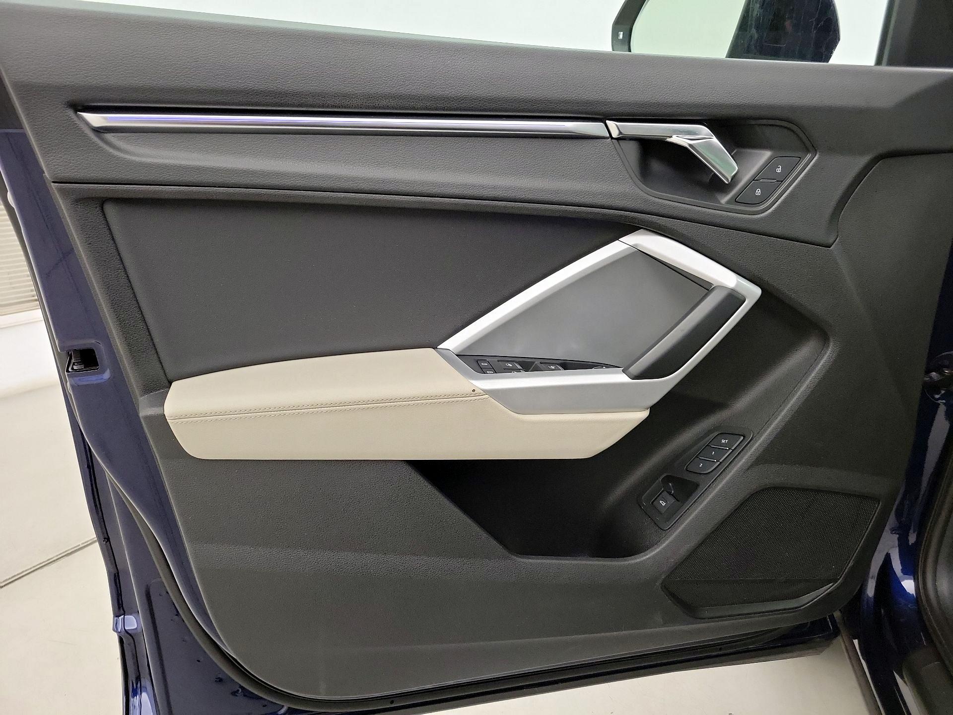 Thumbnail: 2022 Audi Q3 - 12