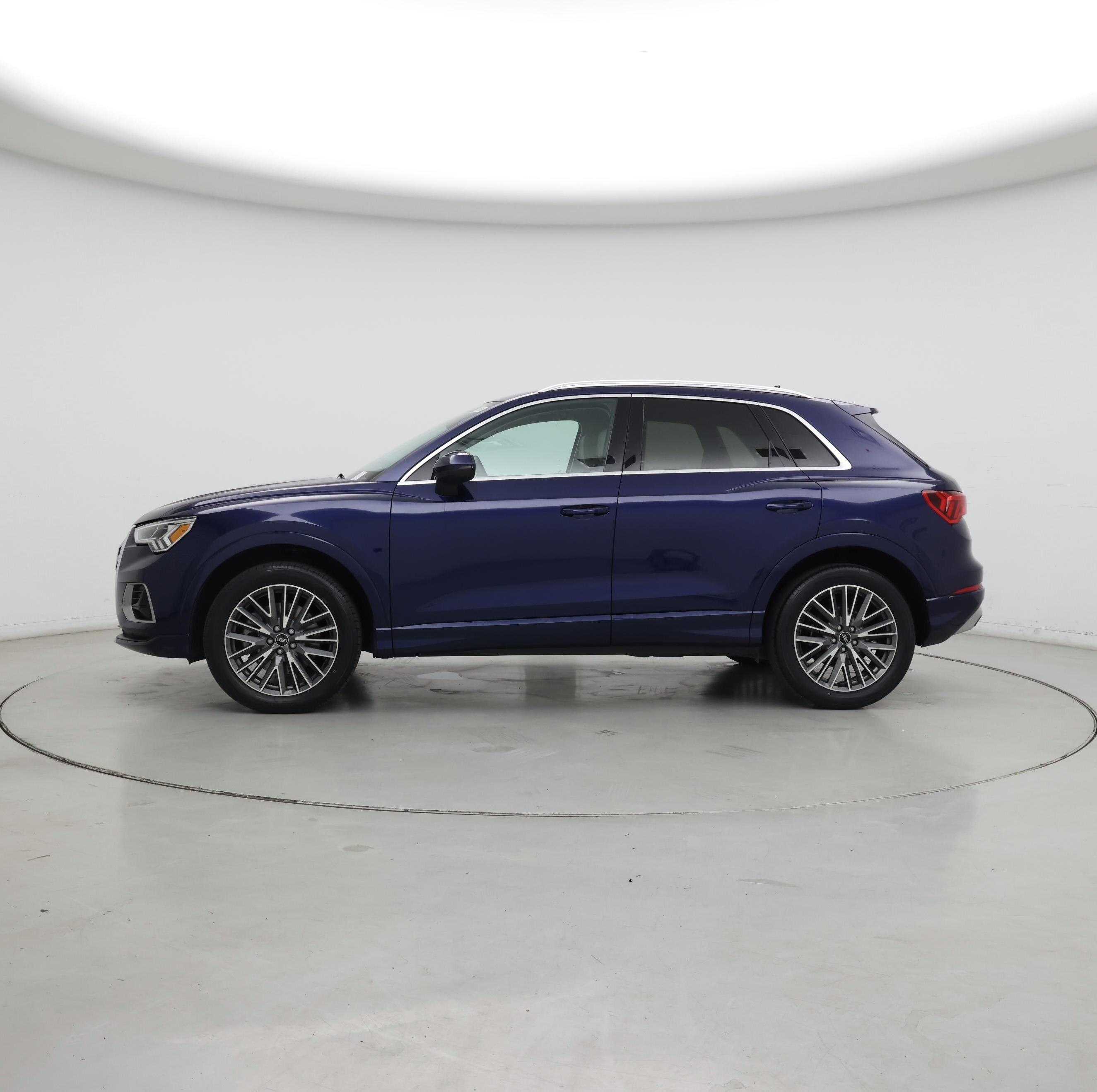 Thumbnail: 2022 Audi Q3 - 3