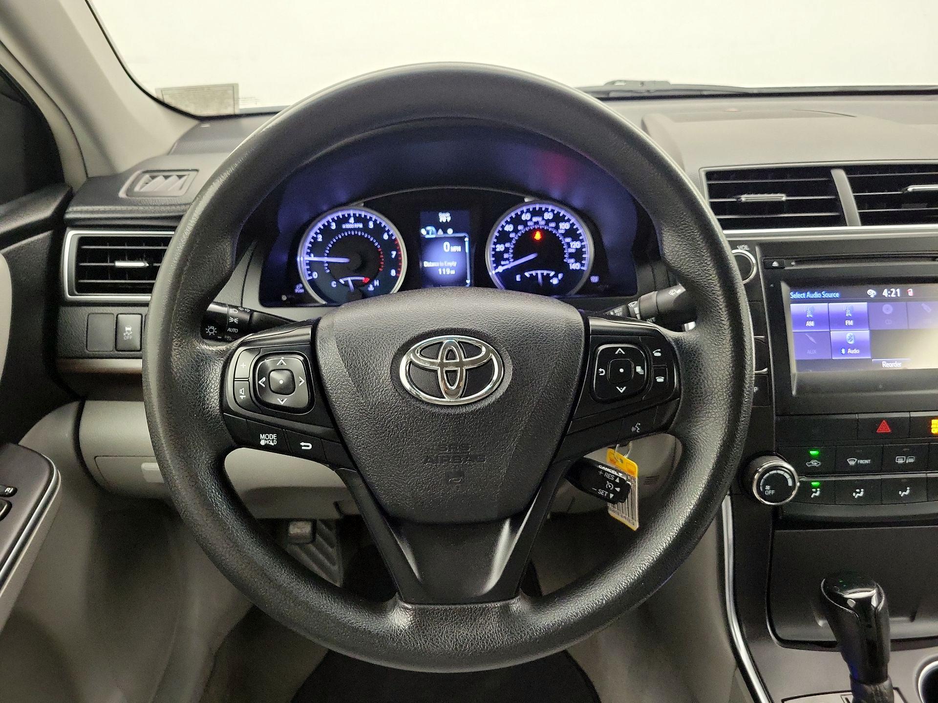 Thumbnail: 2017 Toyota Camry - 10