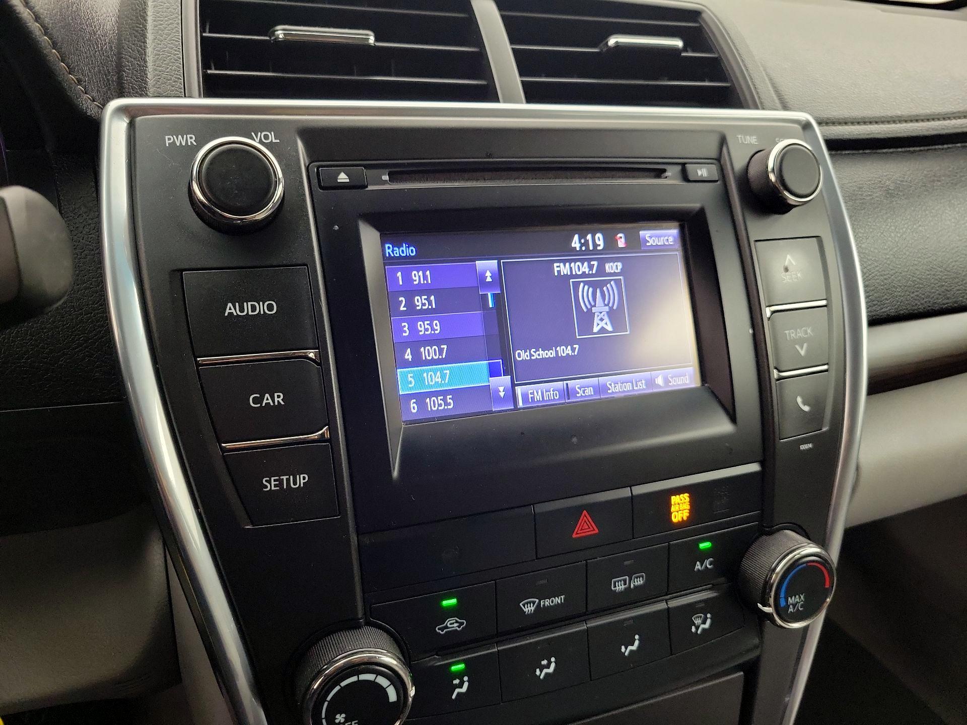 Thumbnail: 2017 Toyota Camry - 15