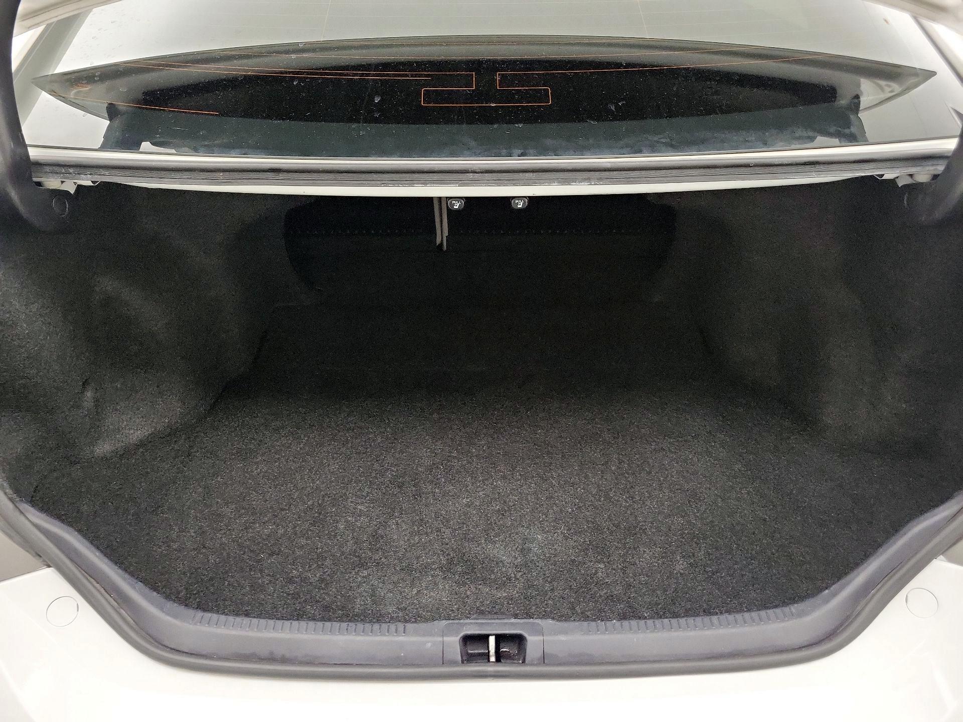 Thumbnail: 2017 Toyota Camry - 20