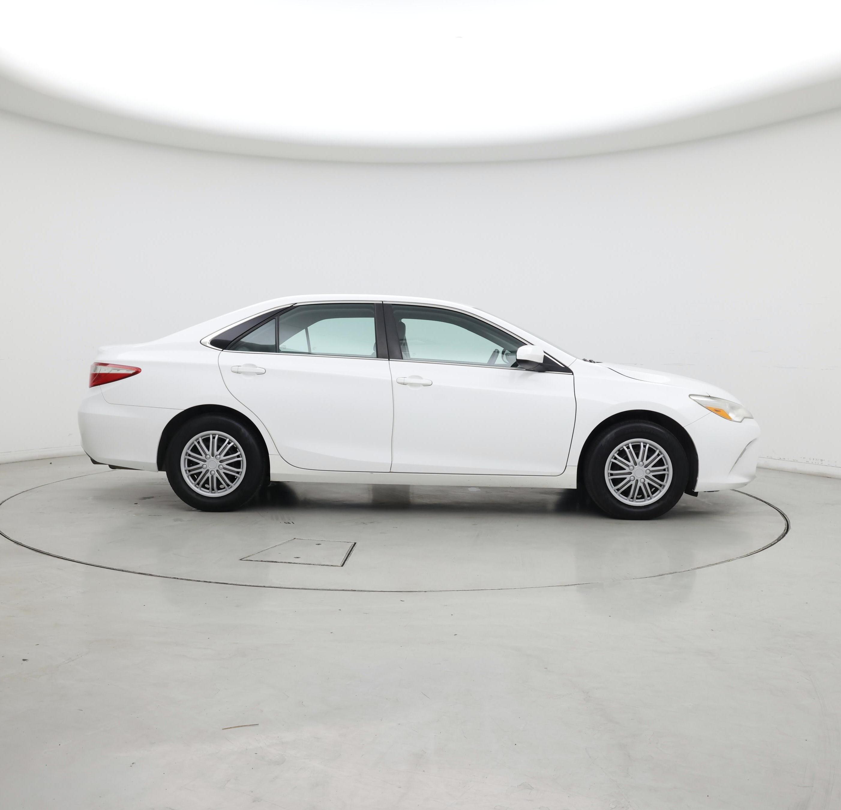 Thumbnail: 2017 Toyota Camry - 7