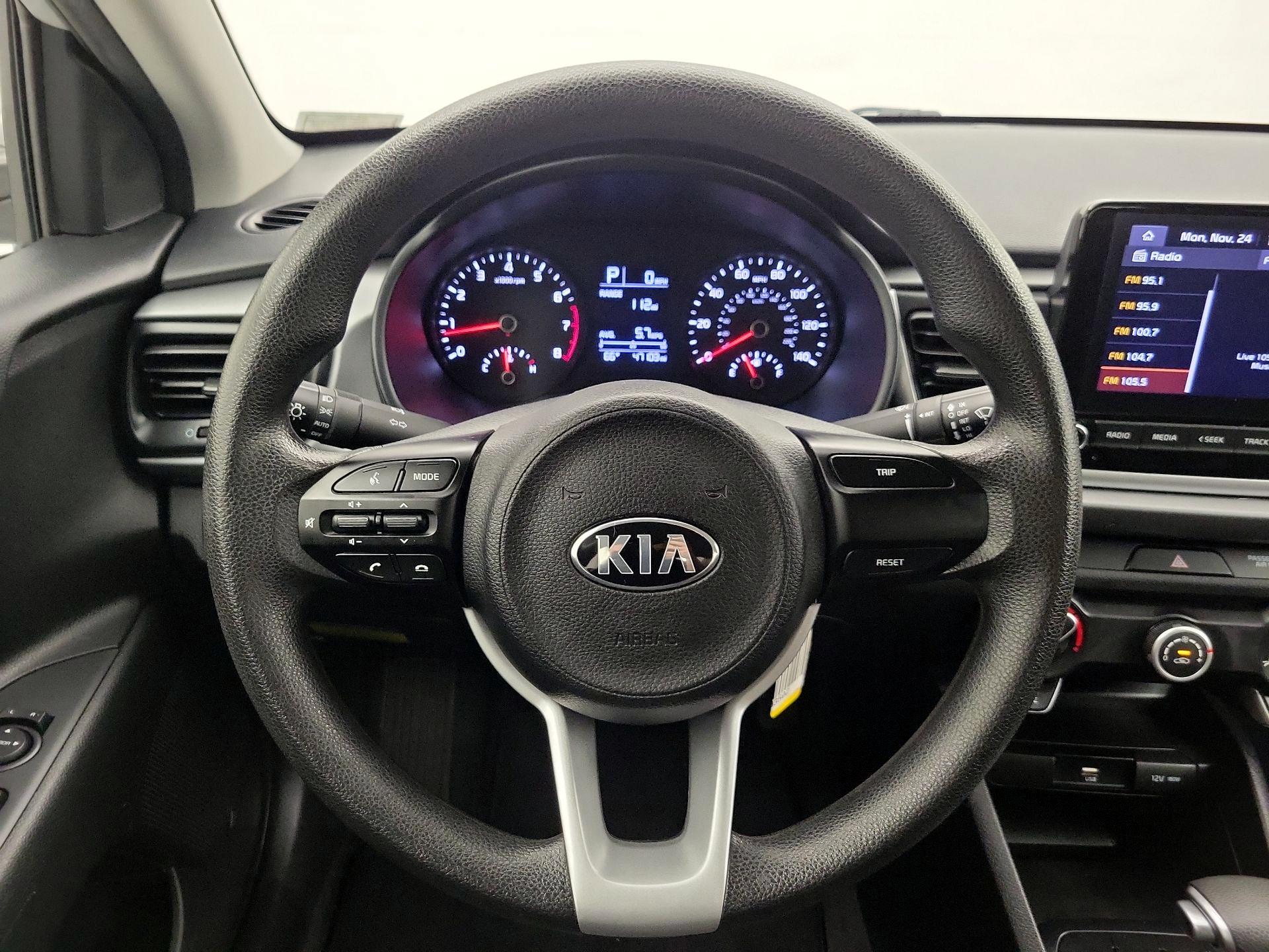 Thumbnail: 2021 Kia Rio - 10