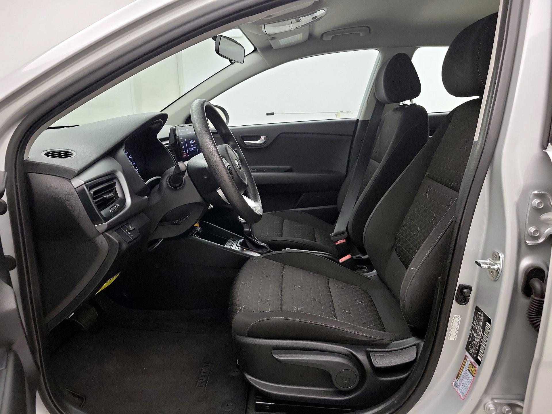 Thumbnail: 2021 Kia Rio - 11