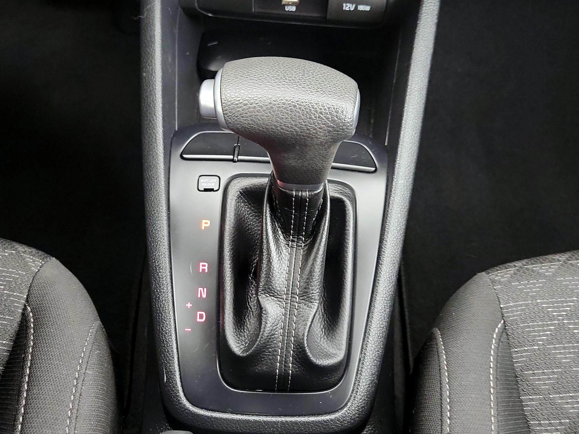 Thumbnail: 2021 Kia Rio - 17