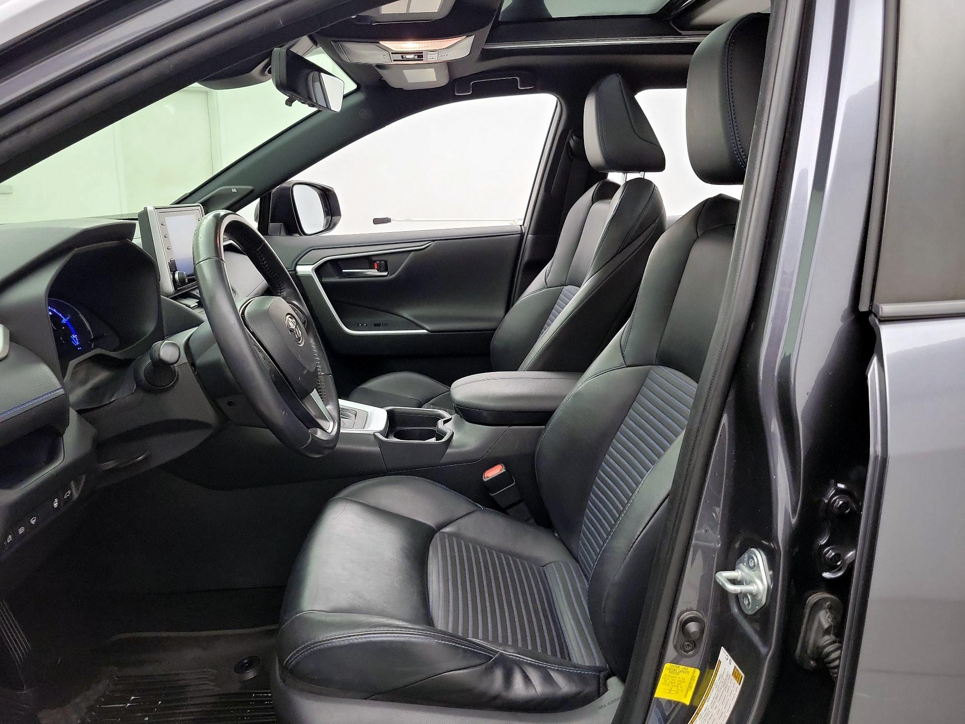 Thumbnail: 2020 Toyota RAV4 - 11