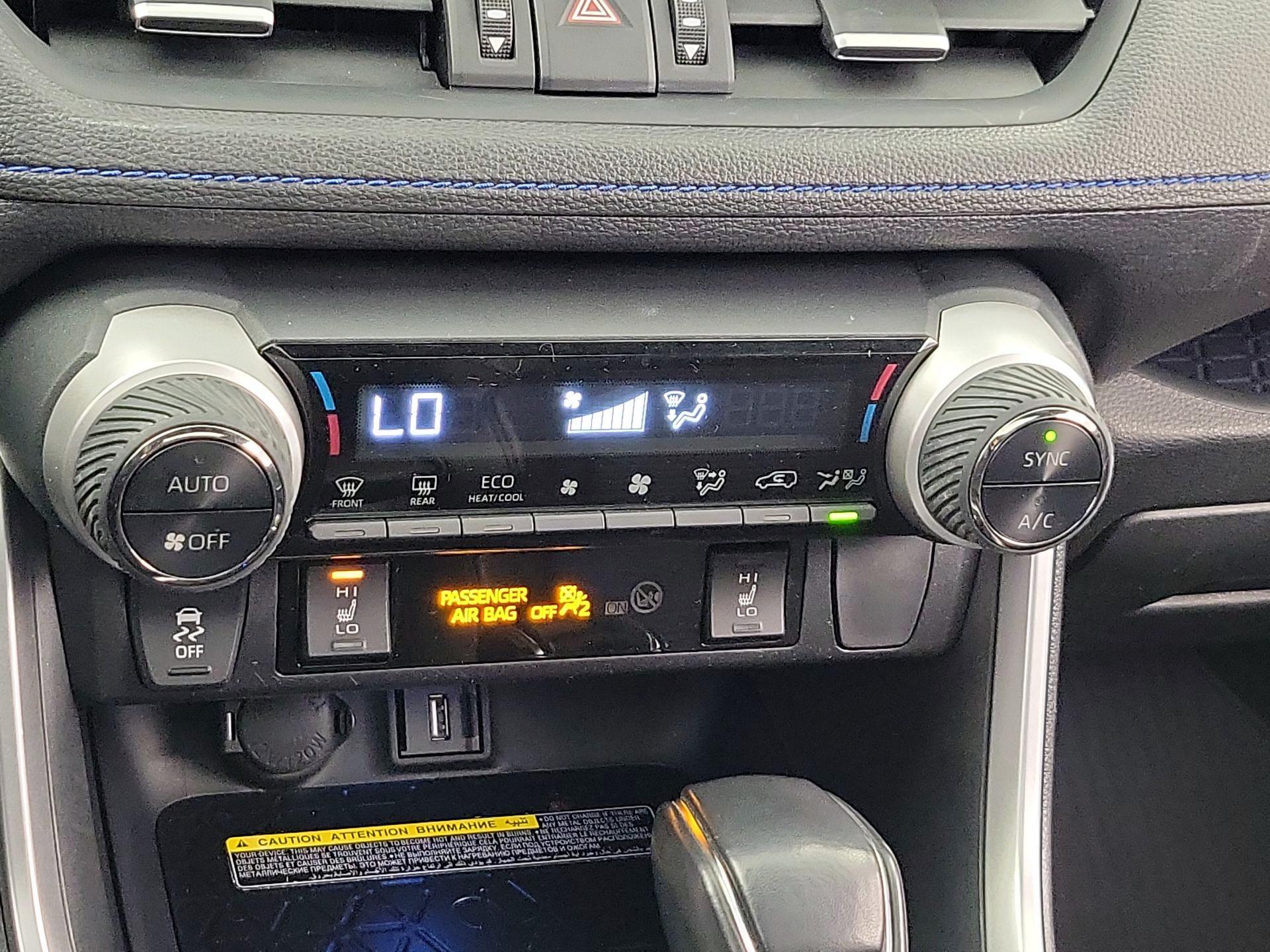 Thumbnail: 2020 Toyota RAV4 - 17