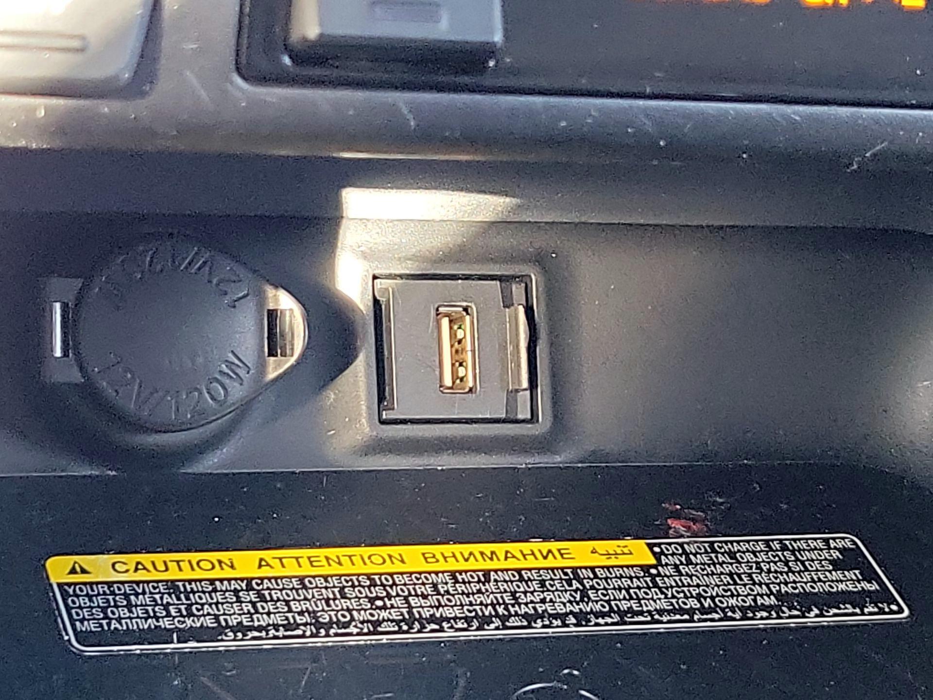 Thumbnail: 2020 Toyota RAV4 - 19