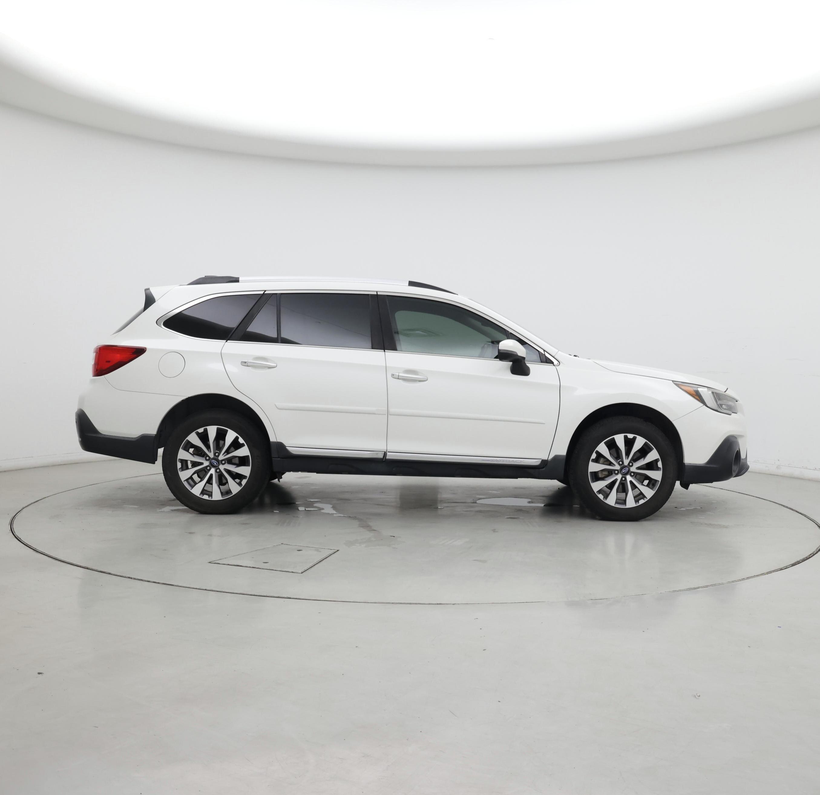 Thumbnail: 2018 Subaru Outback - 7