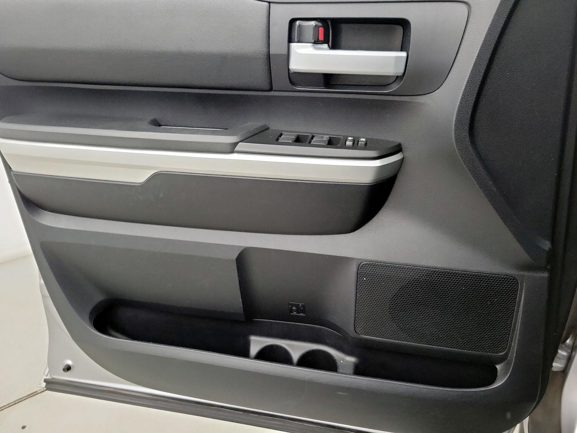 Thumbnail: 2015 Toyota Tundra - 12