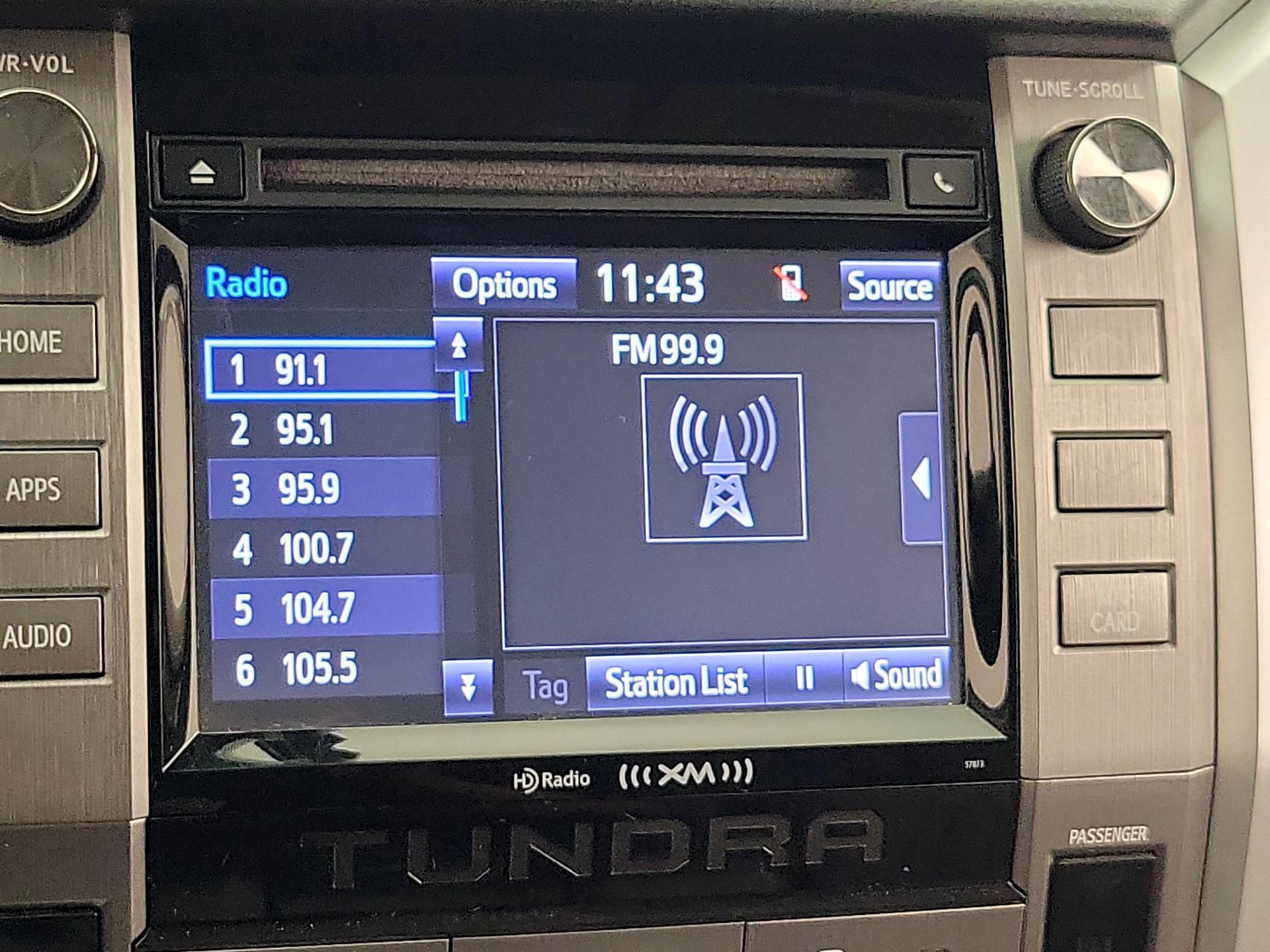 Thumbnail: 2015 Toyota Tundra - 15