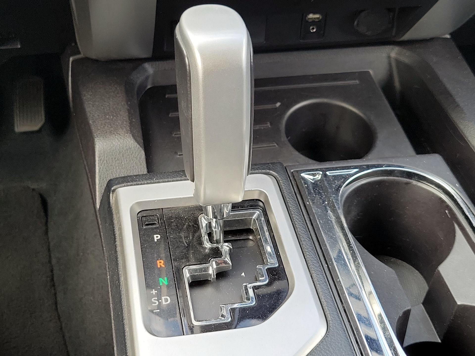 Thumbnail: 2015 Toyota Tundra - 17