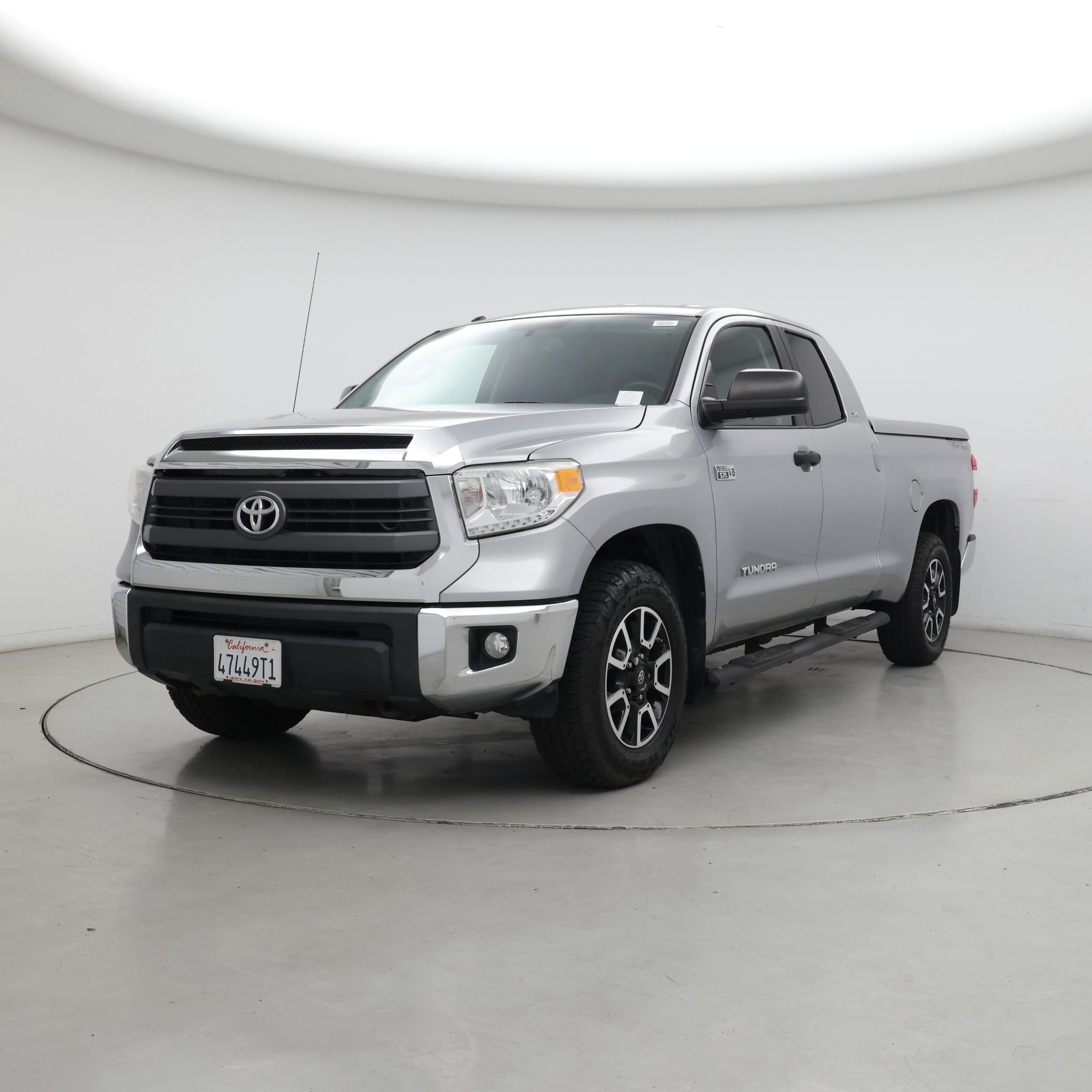 Thumbnail: 2015 Toyota Tundra - 4