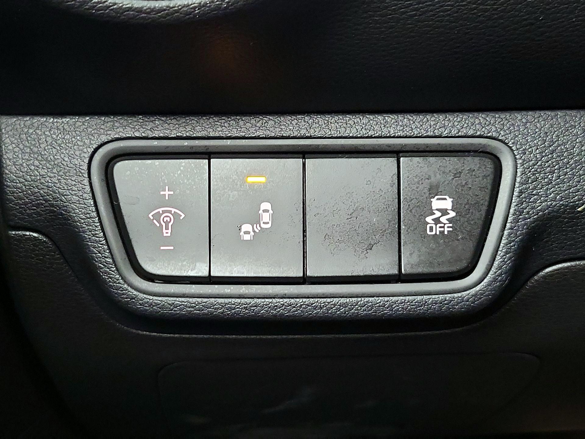 Thumbnail: 2023 Kia Forte - 13