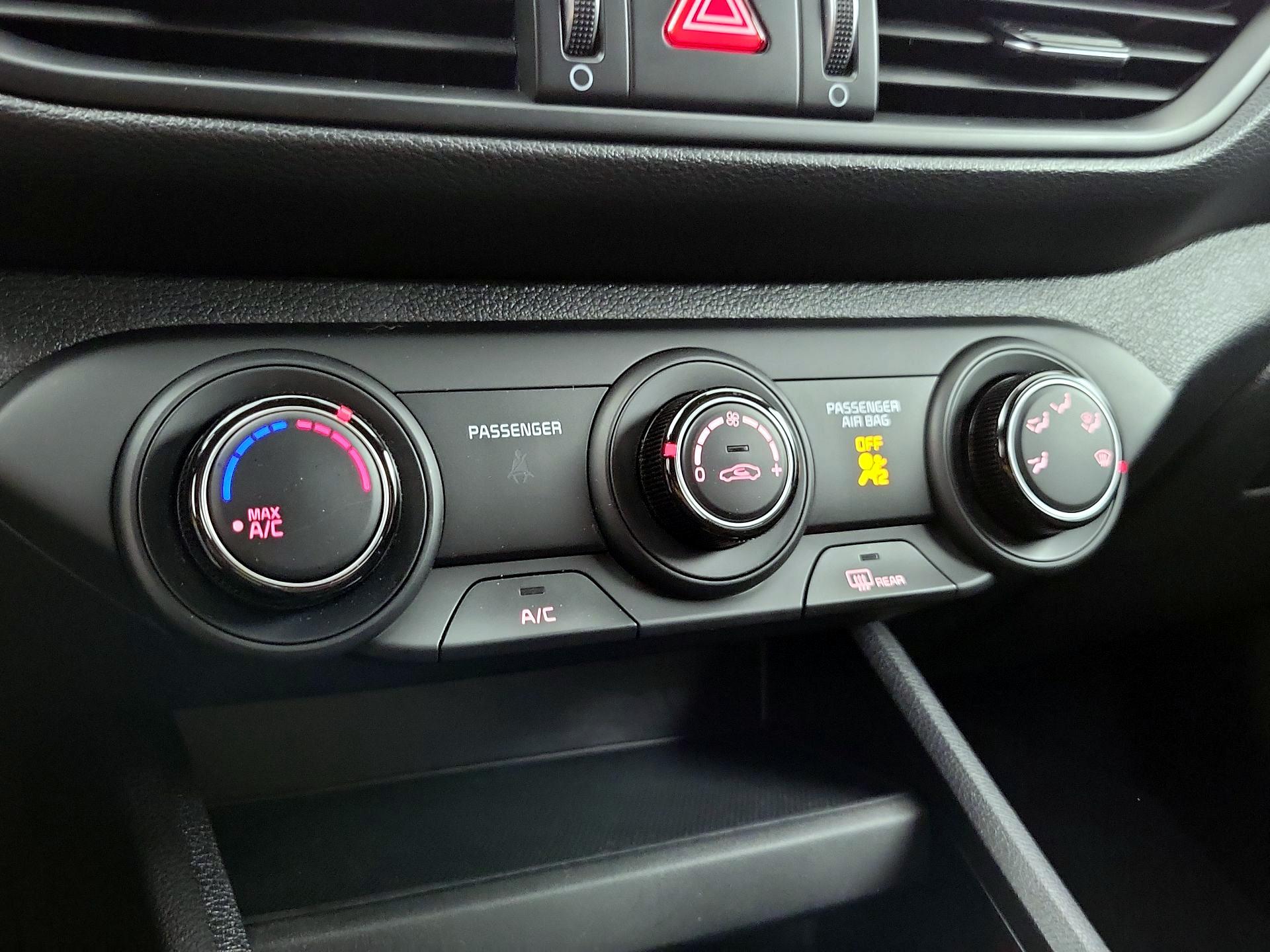 Thumbnail: 2023 Kia Forte - 16