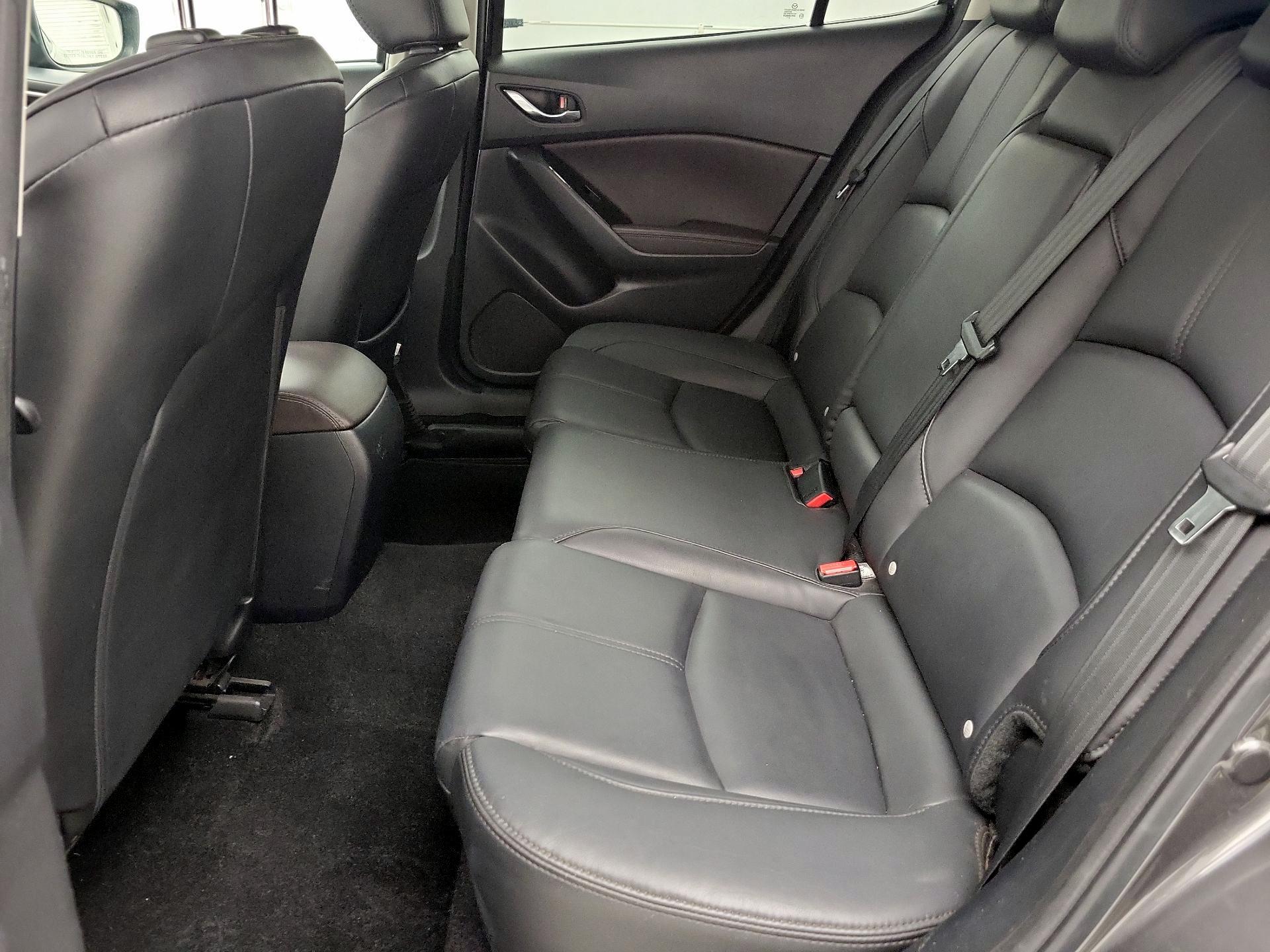 Thumbnail: 2018 Mazda Mazda3 - 19