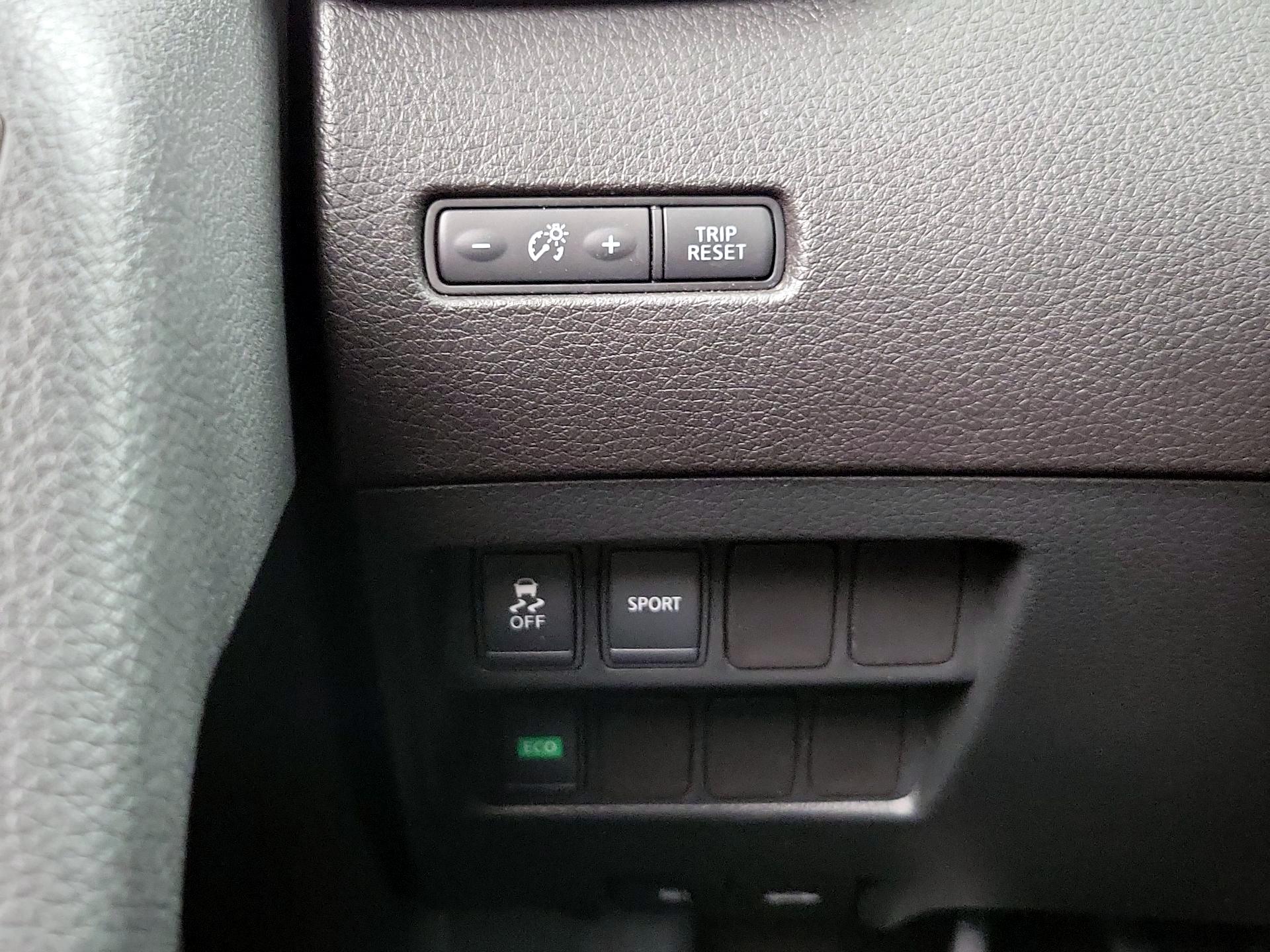 Thumbnail: 2016 Nissan Rogue - 13