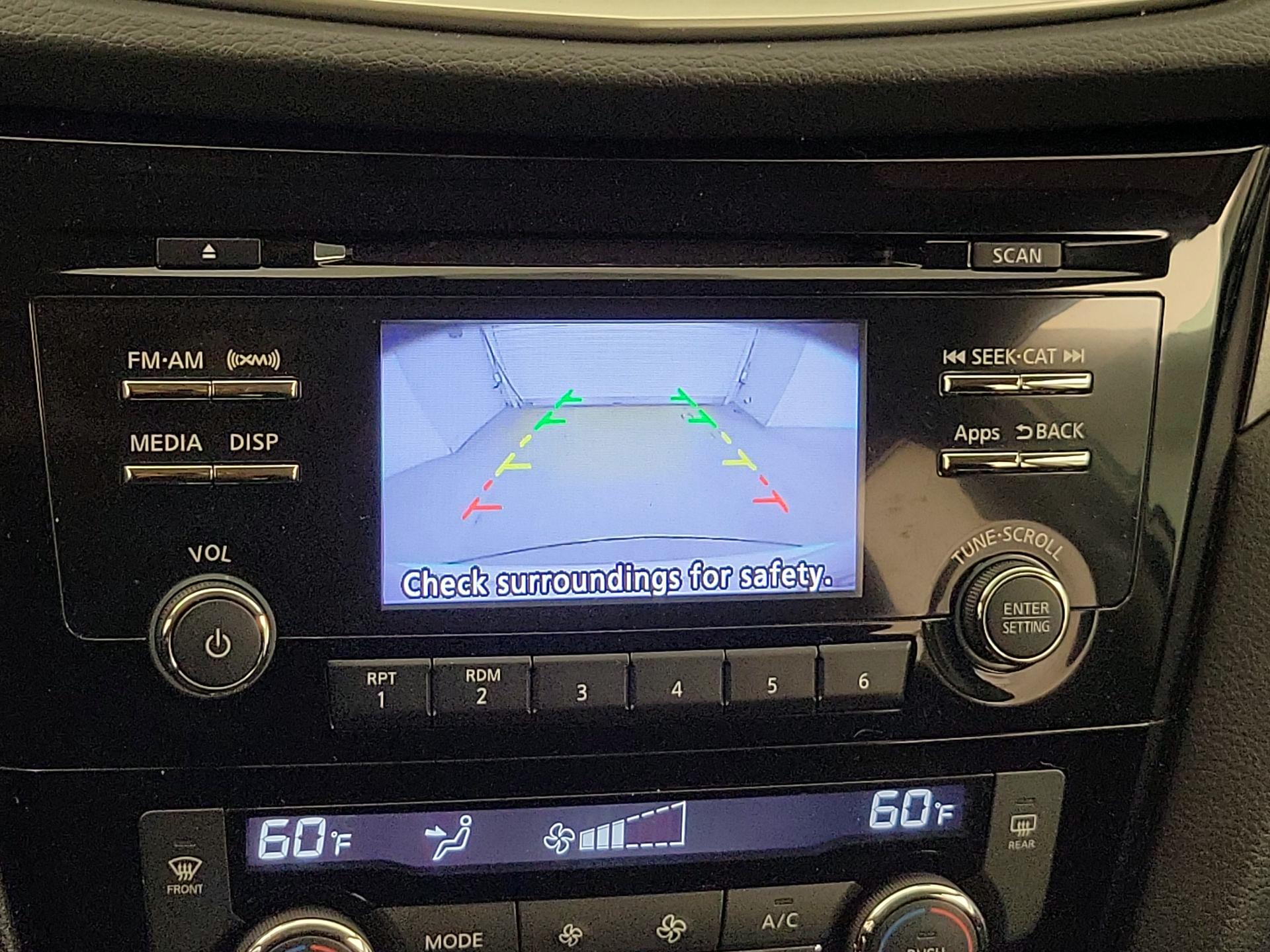 Thumbnail: 2016 Nissan Rogue - 14