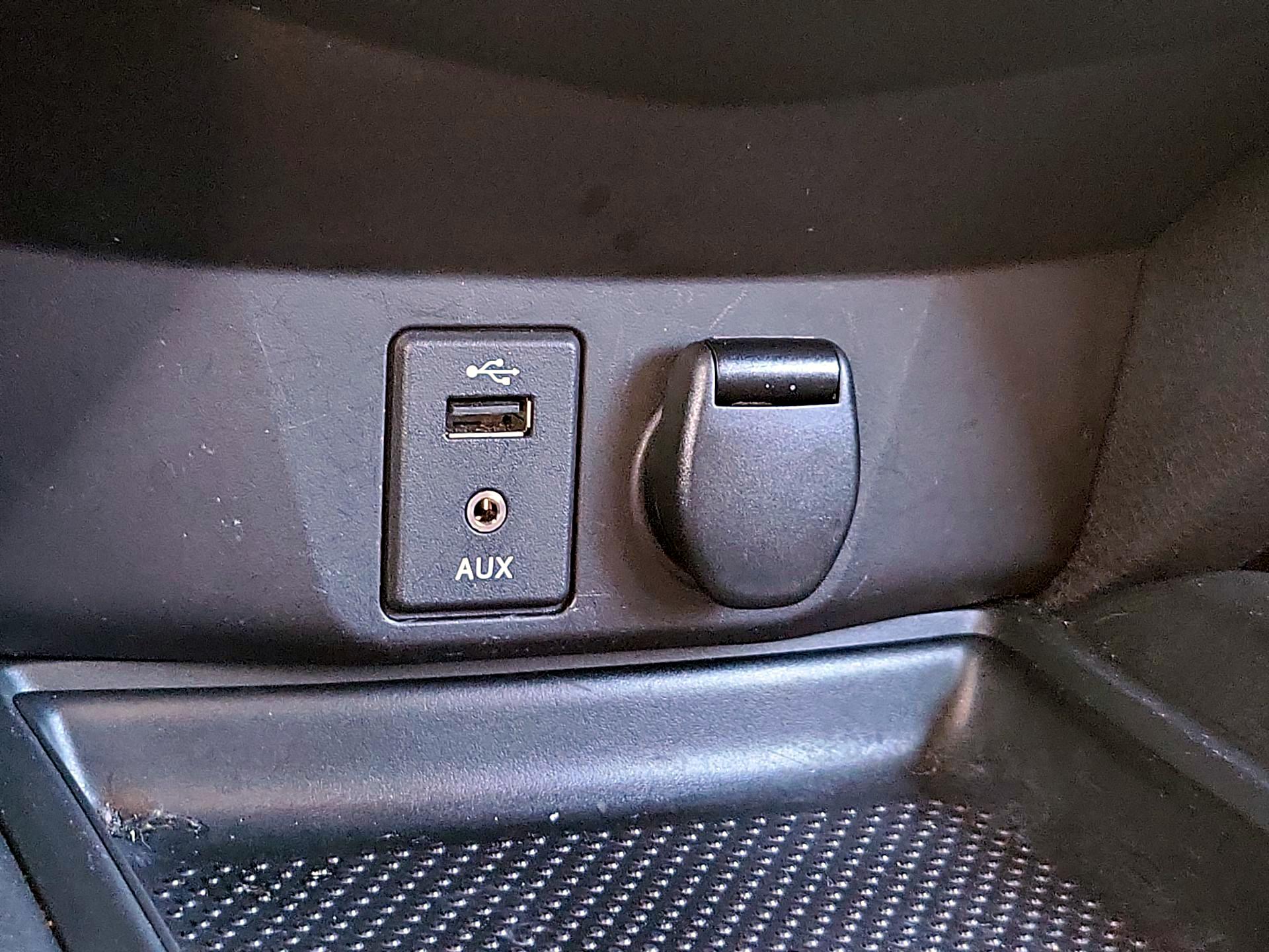 Thumbnail: 2016 Nissan Rogue - 18