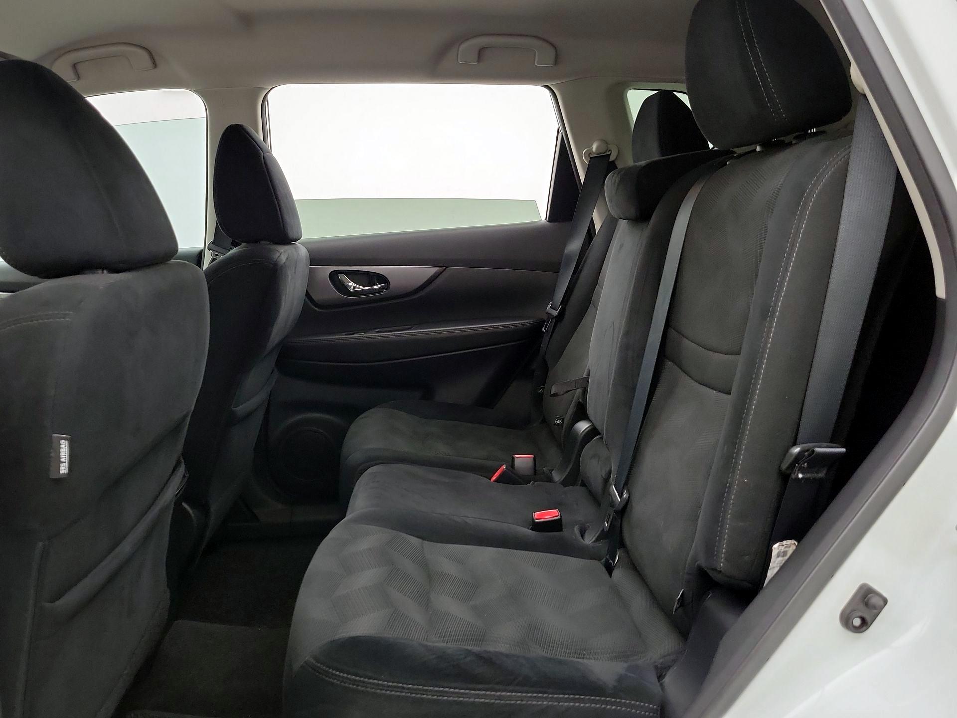 Thumbnail: 2016 Nissan Rogue - 19