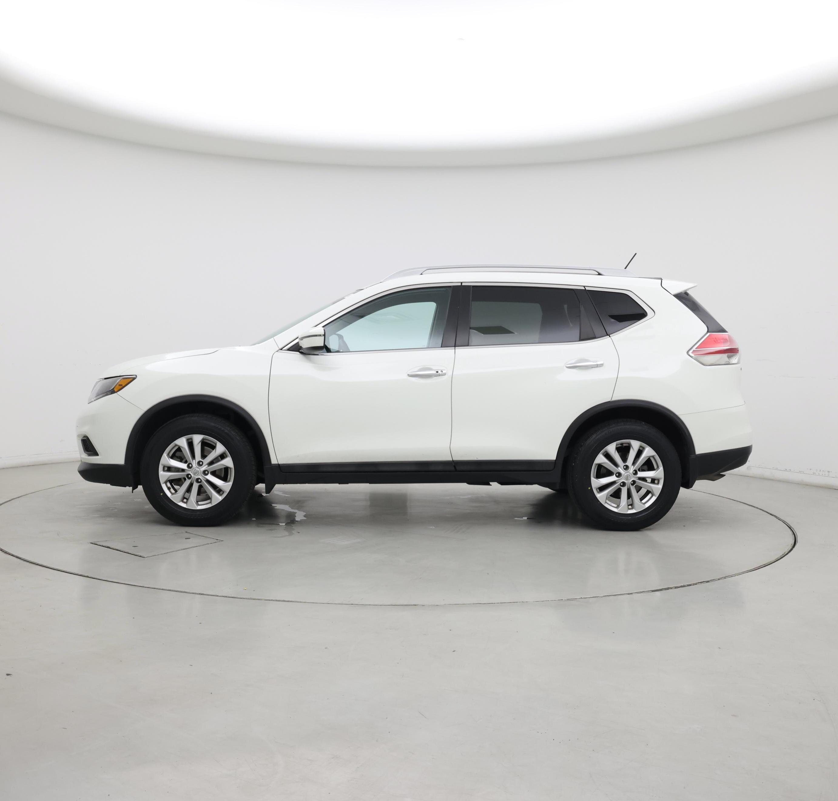 Thumbnail: 2016 Nissan Rogue - 3