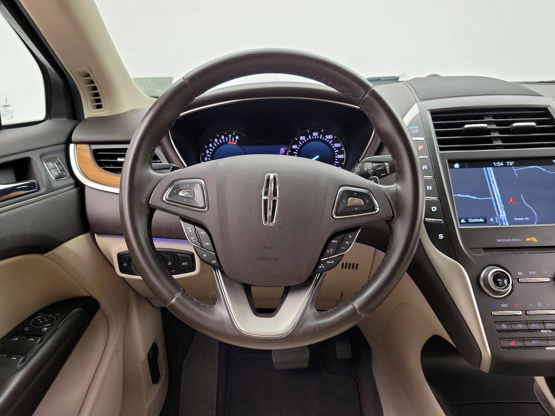 Thumbnail: 2017 Lincoln MKC - 10