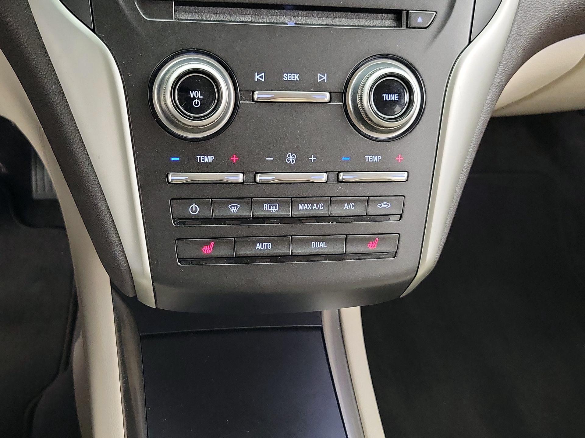 Thumbnail: 2017 Lincoln MKC - 17