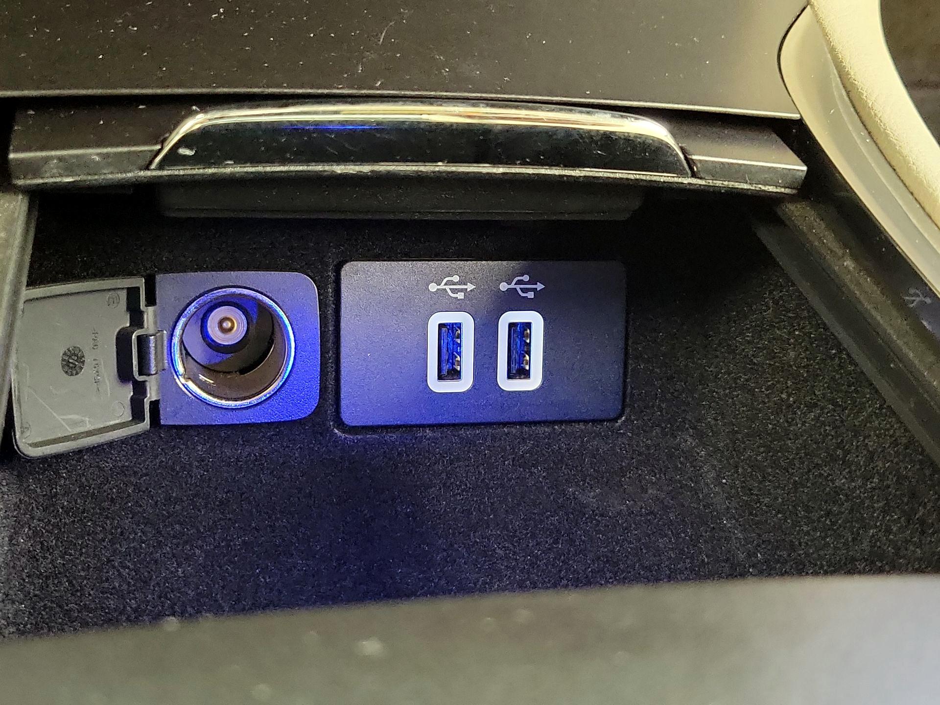 Thumbnail: 2017 Lincoln MKC - 19