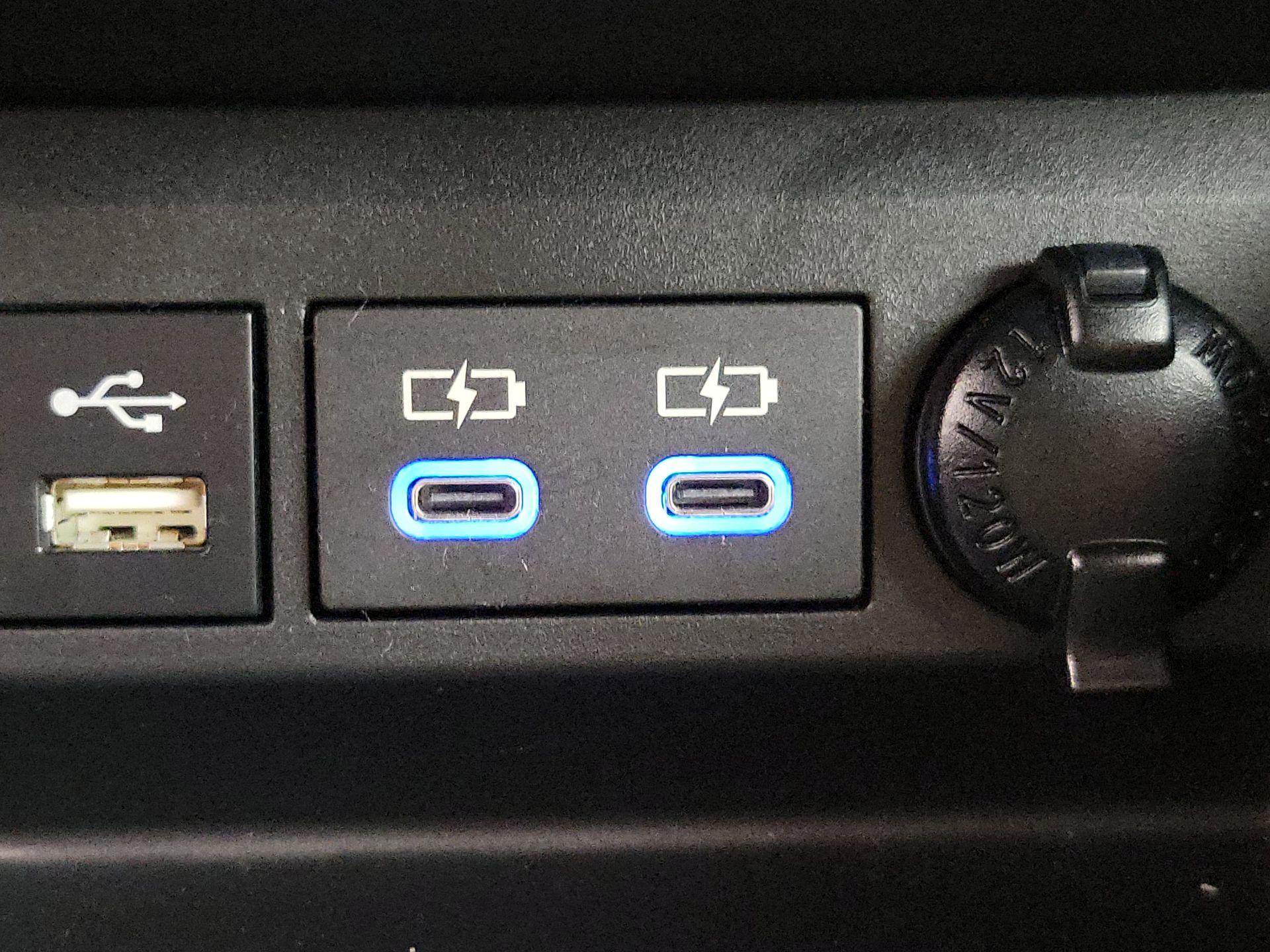 Thumbnail: 2022 Toyota Highlander - 18