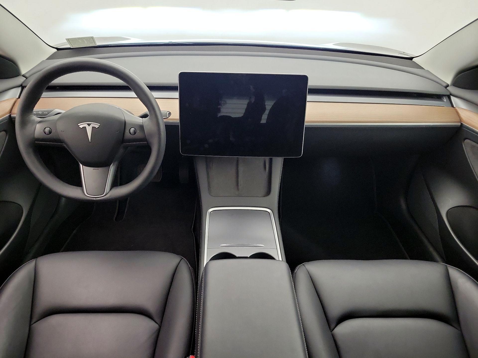 Thumbnail: 2023 Tesla Model 3 - 9