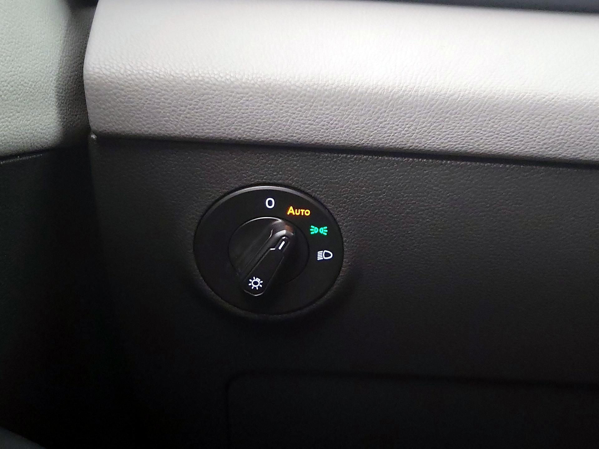 Thumbnail: 2022 Volkswagen Taos - 13