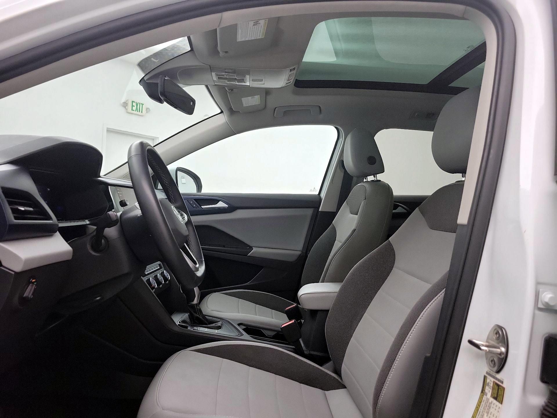 Thumbnail: 2022 Volkswagen Taos - 19