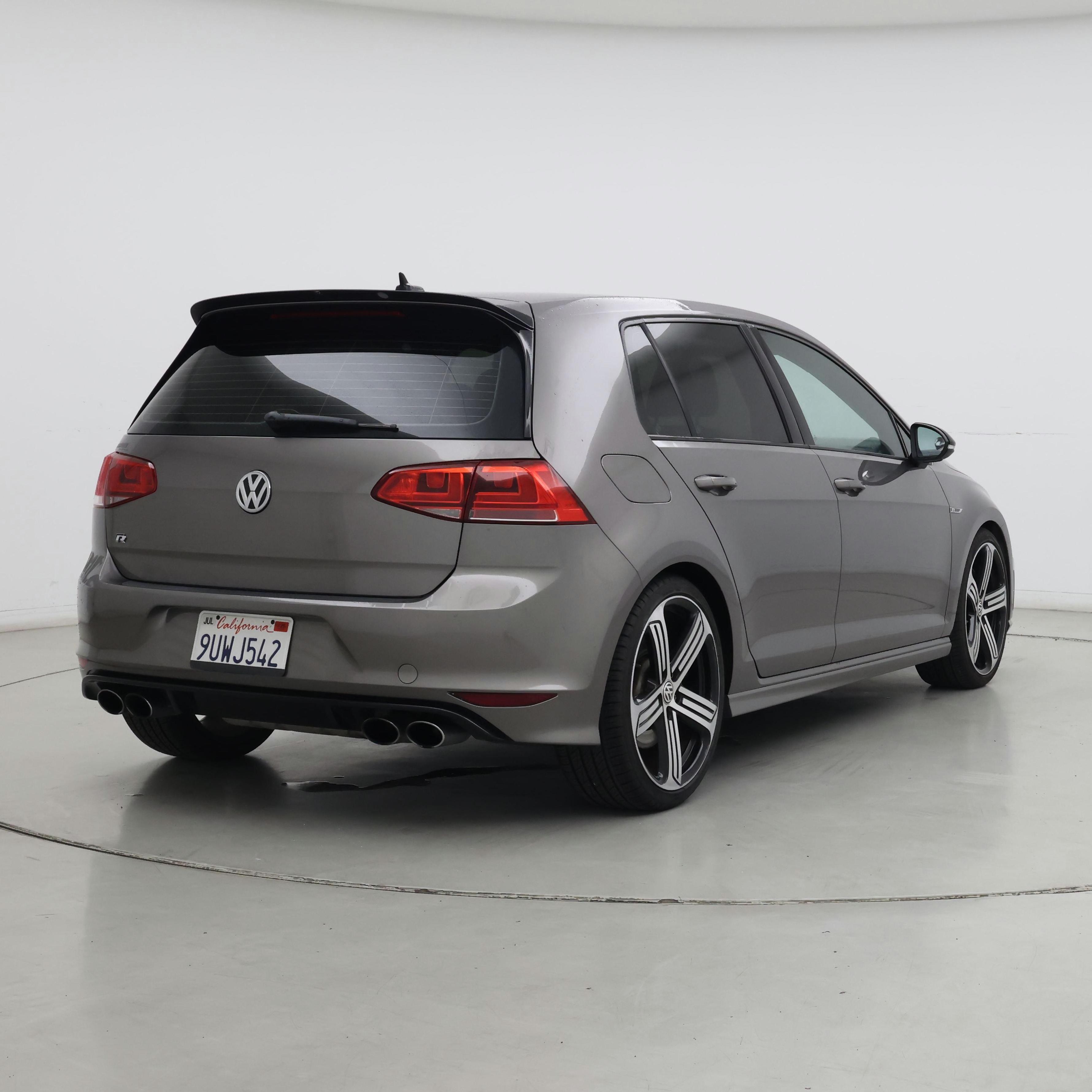 Thumbnail: 2016 Volkswagen Golf - 8
