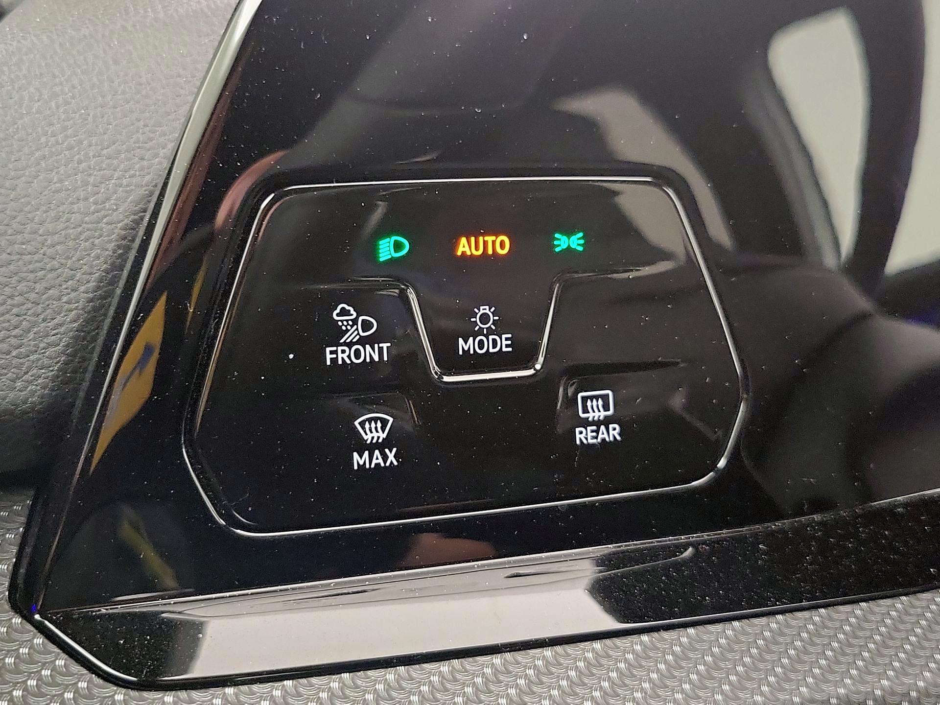 Thumbnail: 2024 Volkswagen Golf - 13