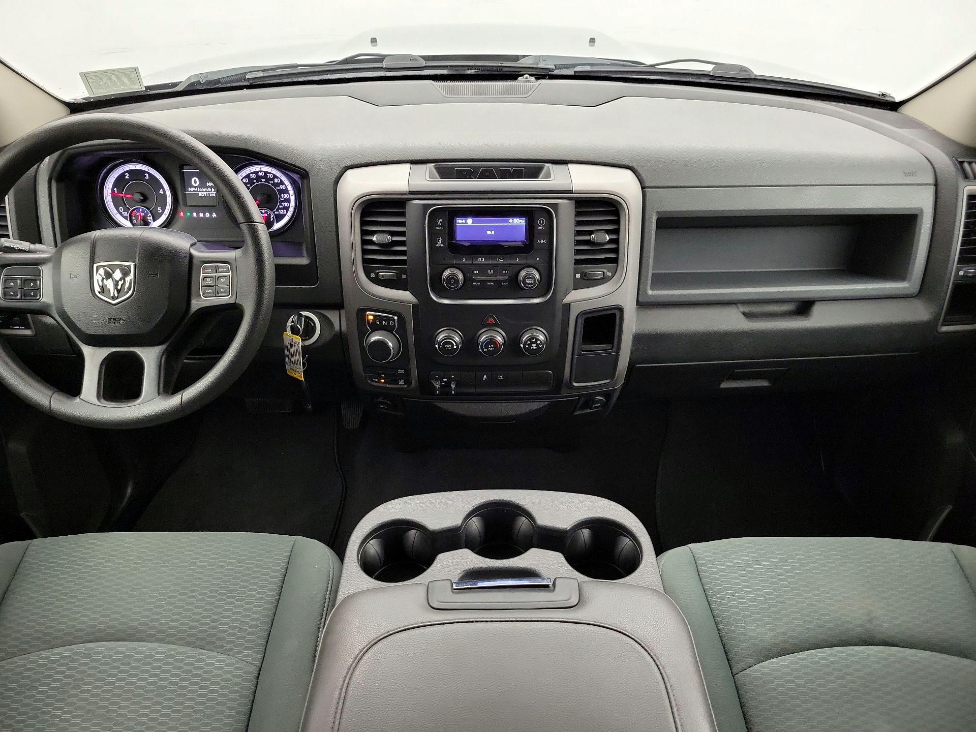 Thumbnail: 2019 RAM 1500 Classic - 9