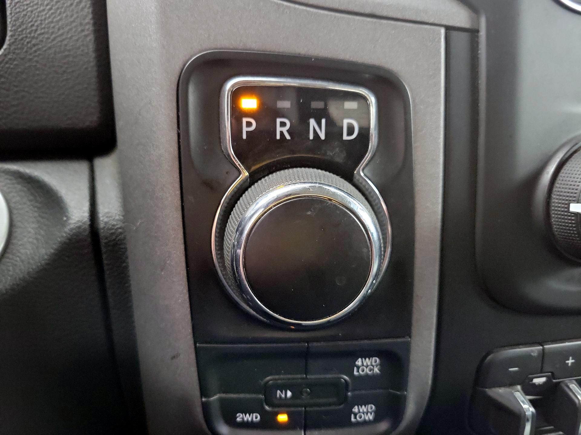 Thumbnail: 2019 RAM 1500 Classic - 17