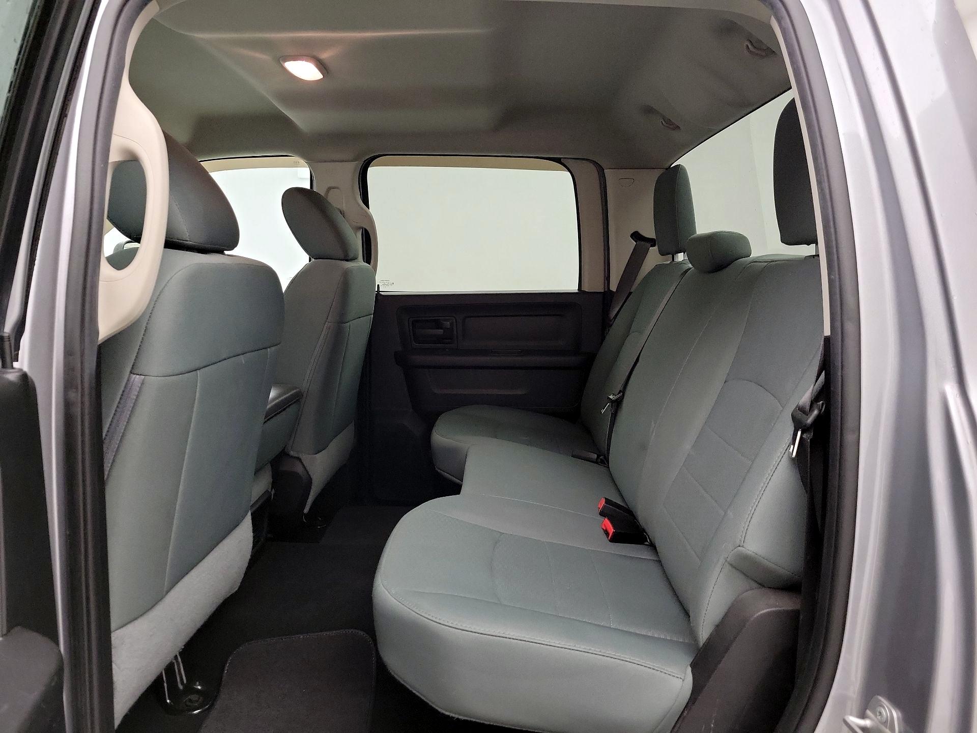 Thumbnail: 2019 RAM 1500 Classic - 19