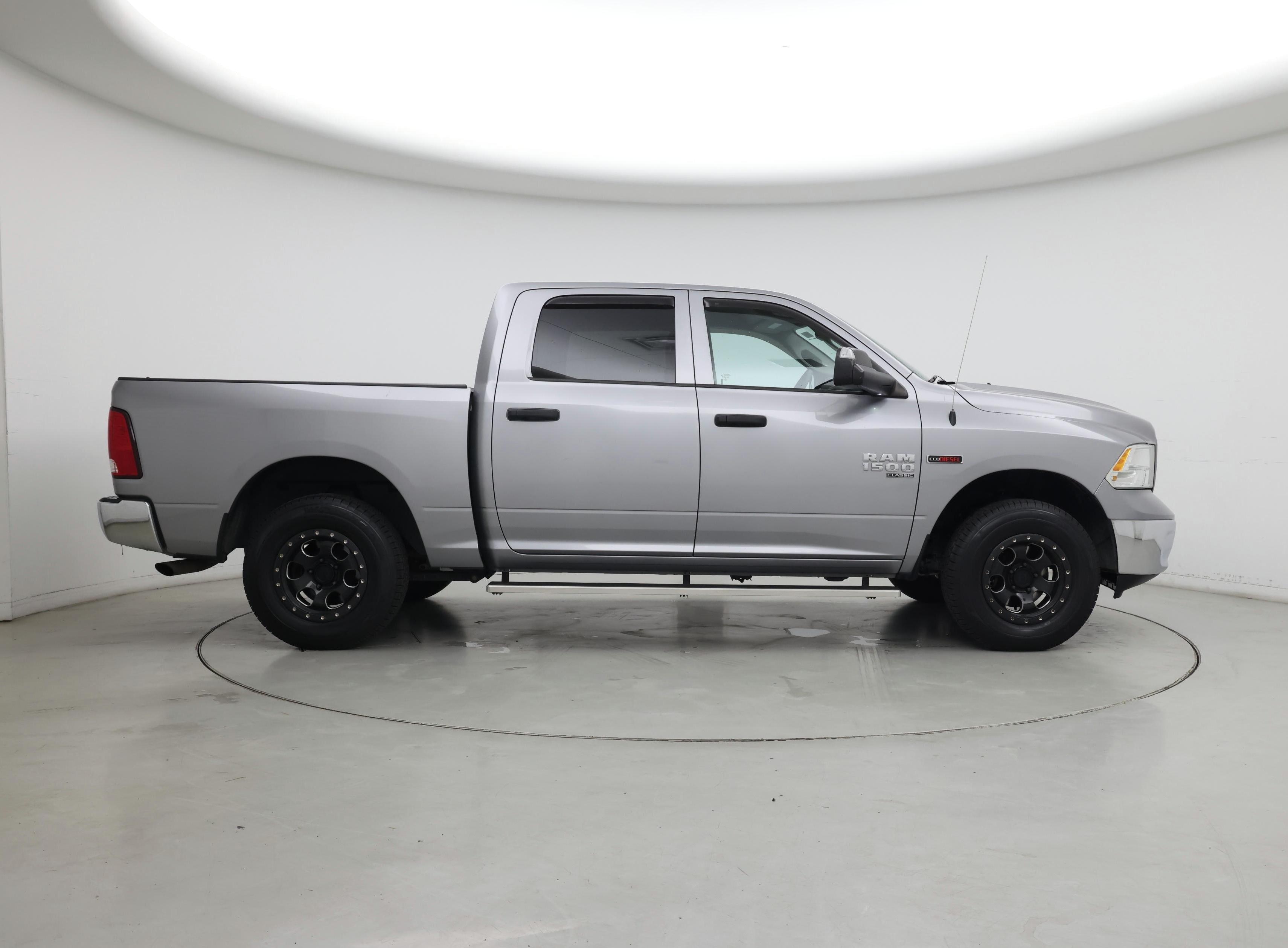 Thumbnail: 2019 RAM 1500 Classic - 7