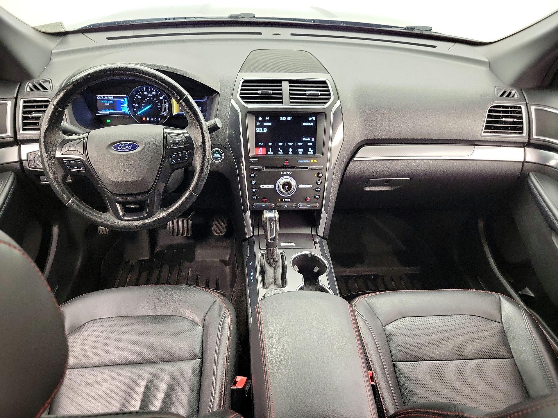 Thumbnail: 2017 Ford Explorer - 9