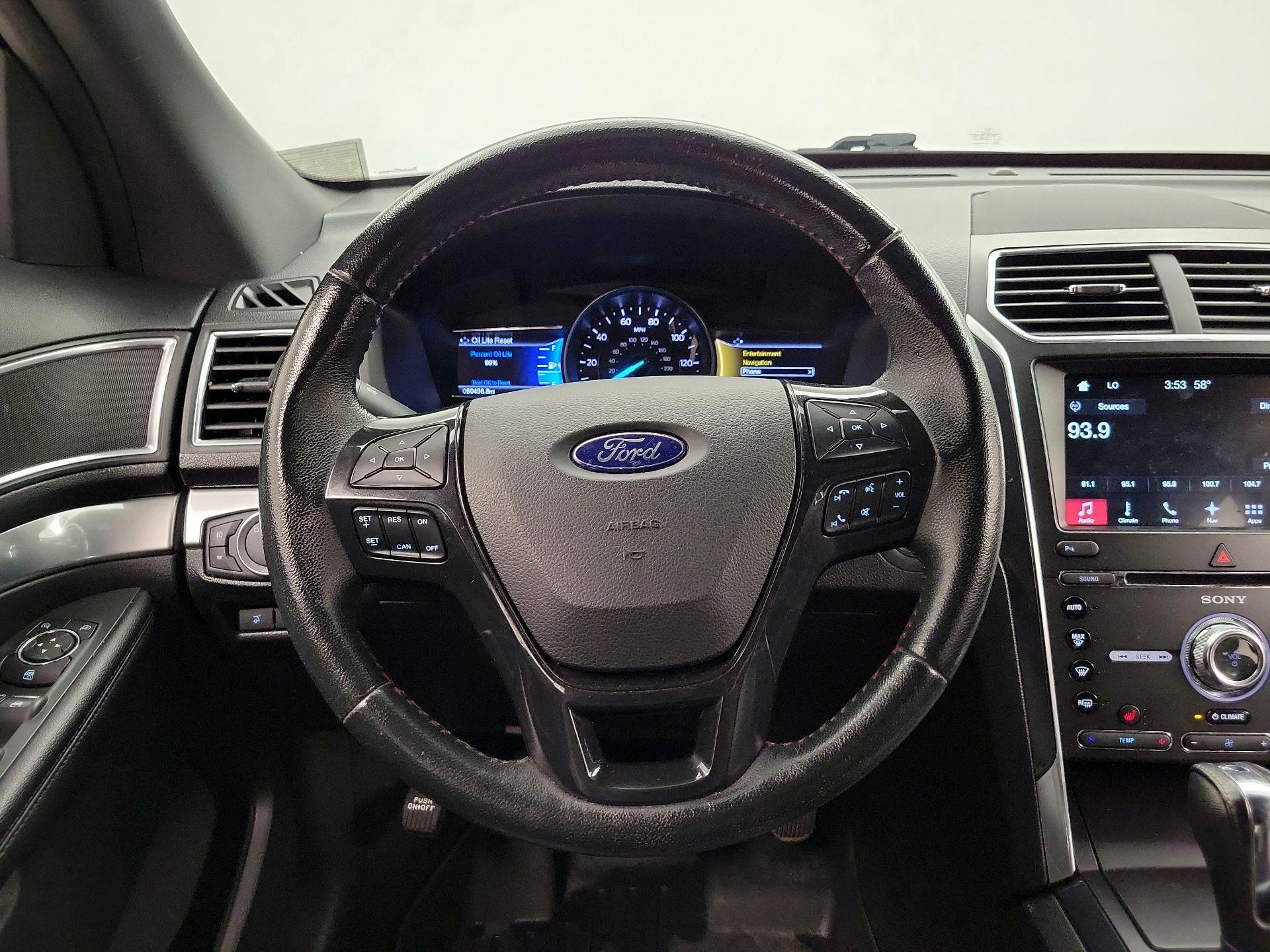 Thumbnail: 2017 Ford Explorer - 10