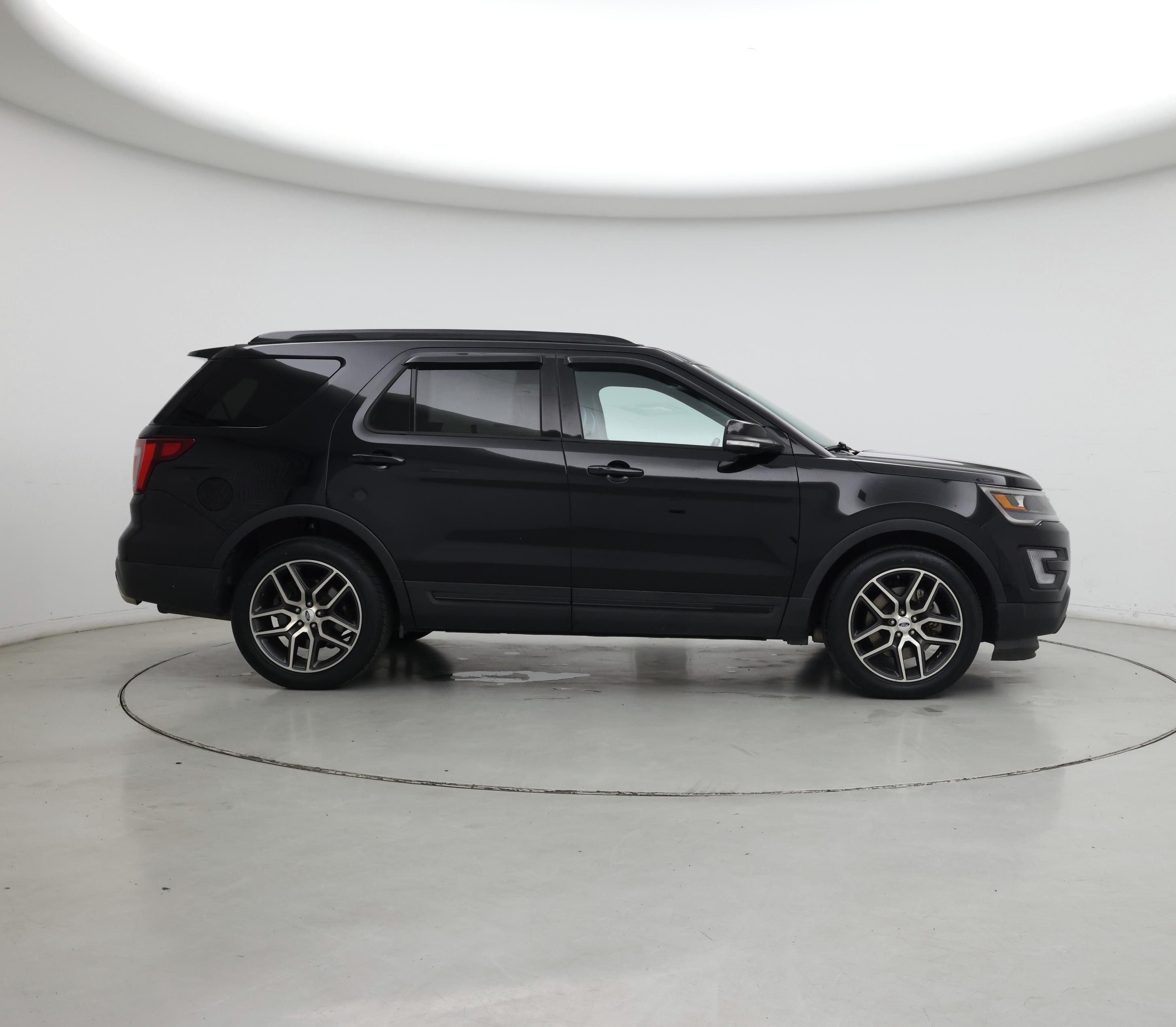 Thumbnail: 2017 Ford Explorer - 7