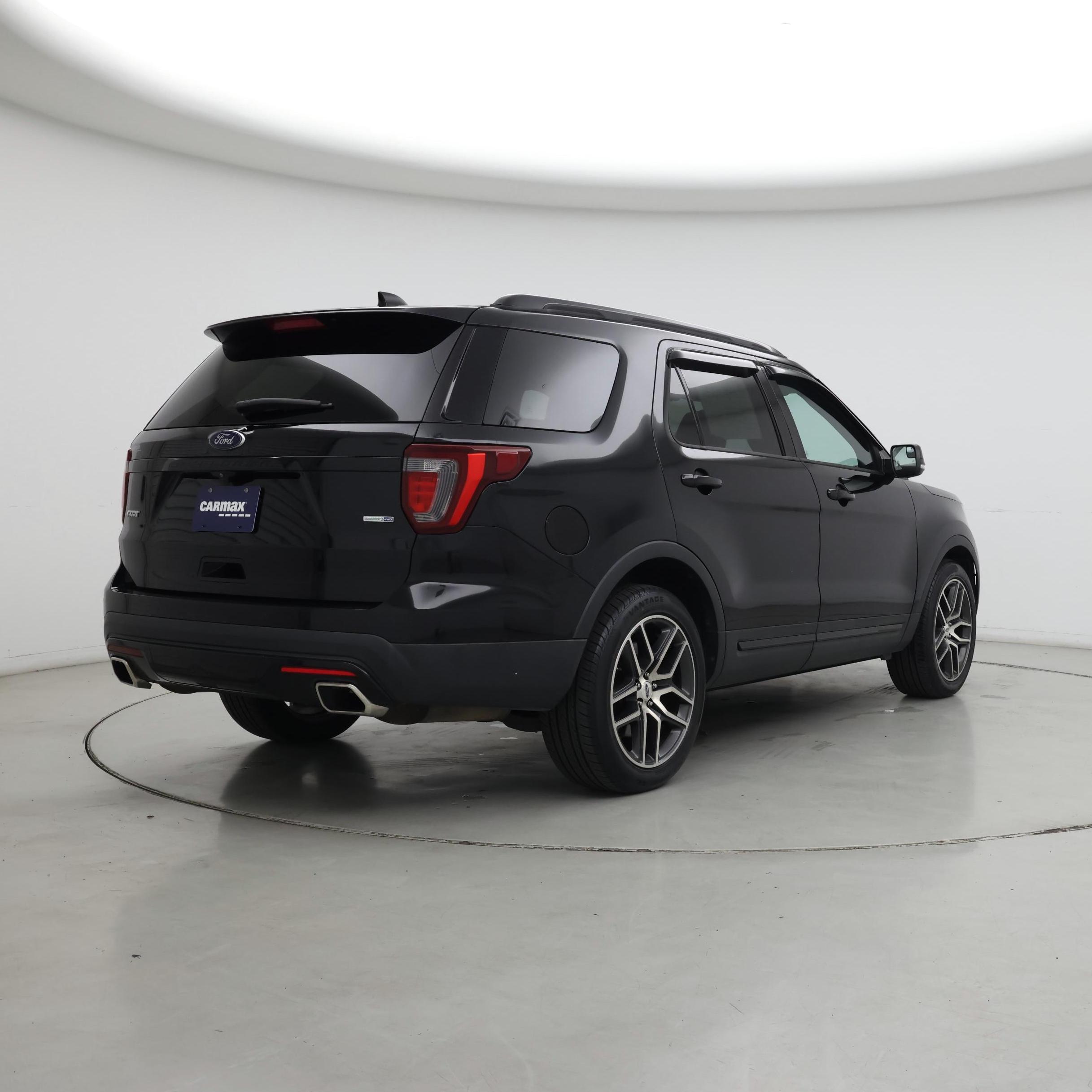 Thumbnail: 2017 Ford Explorer - 8