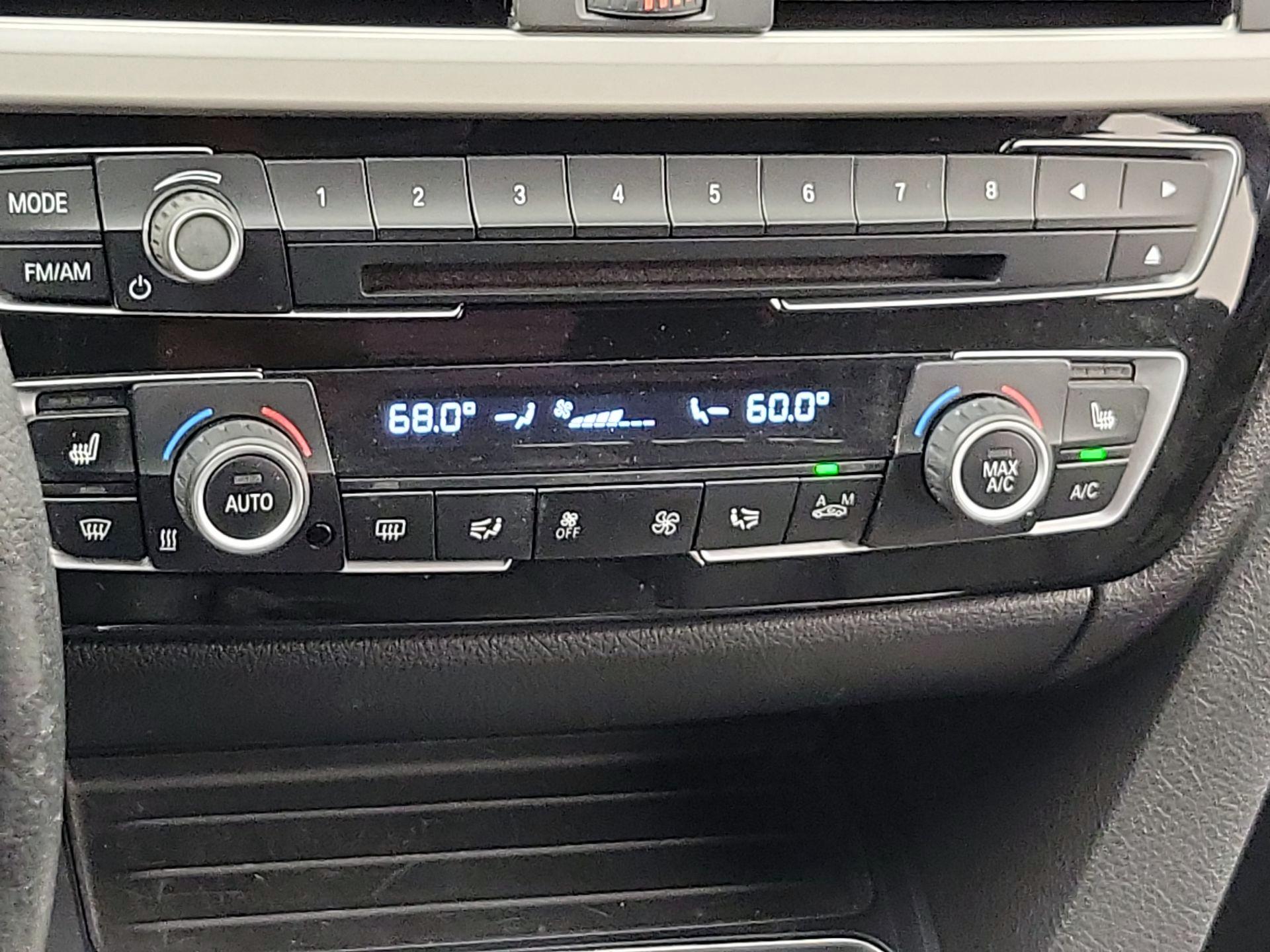 Thumbnail: 2016 BMW 3 Series - 16