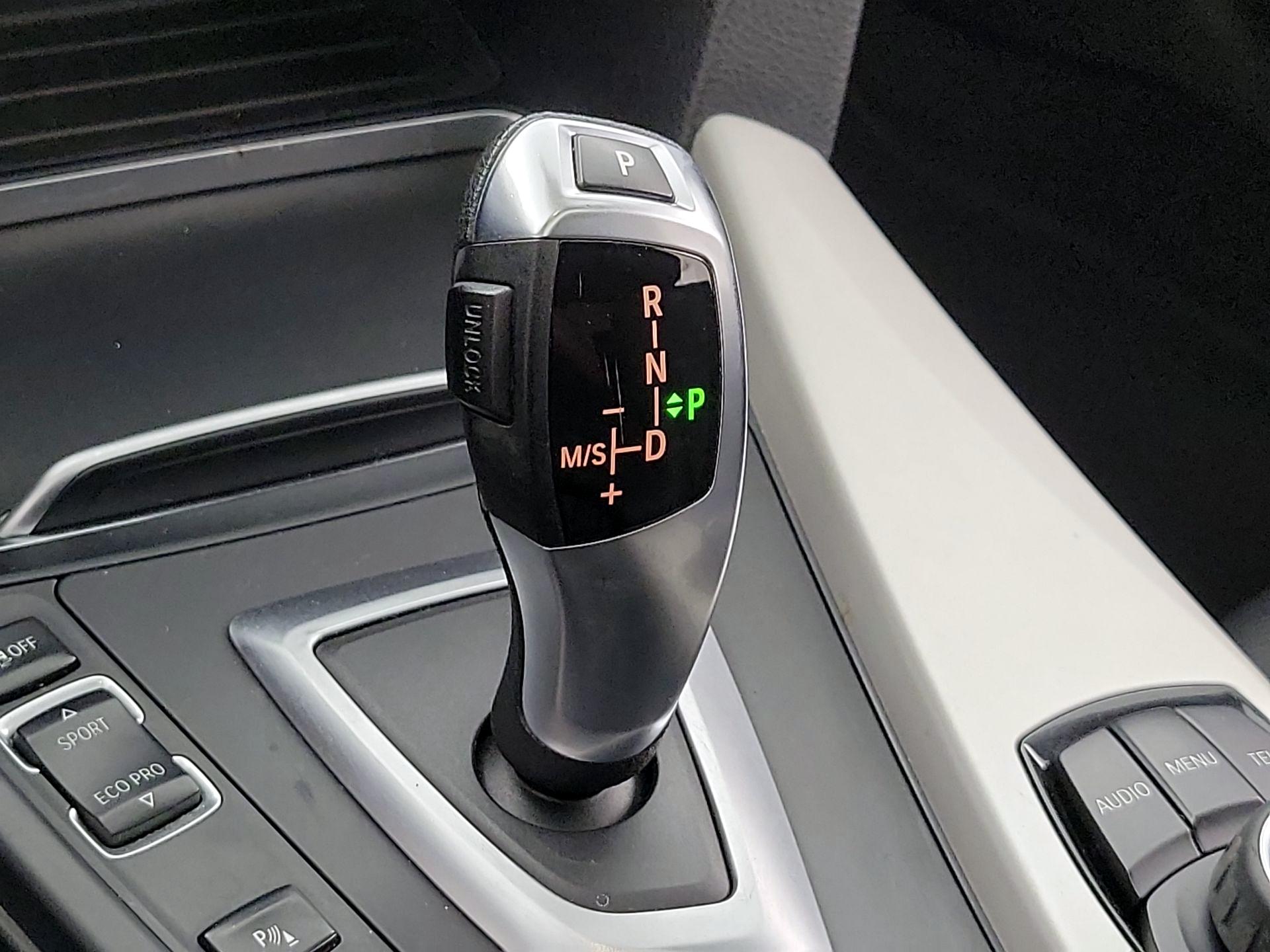 Thumbnail: 2016 BMW 3 Series - 17