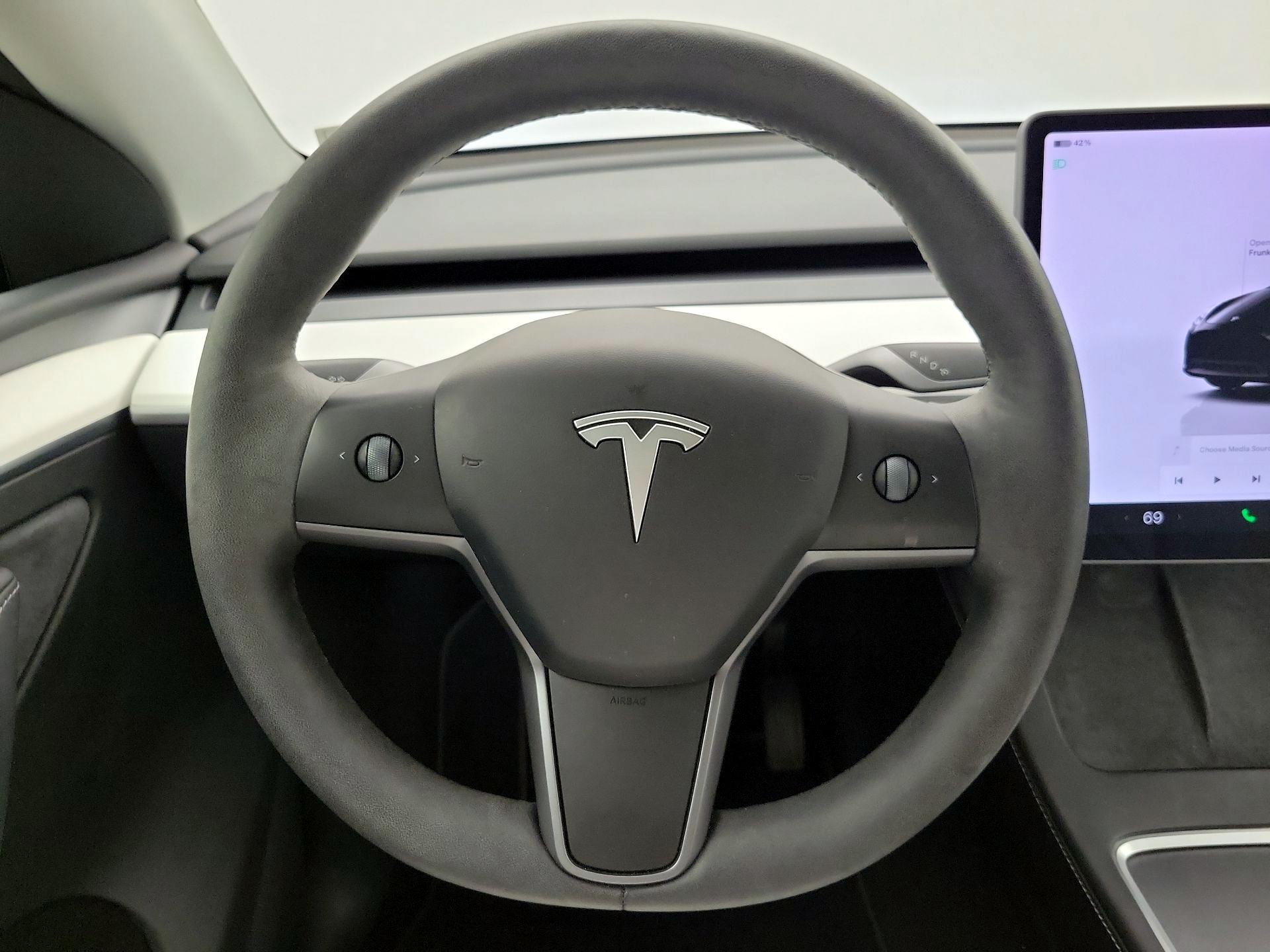 Thumbnail: 2024 Tesla Model Y - 10