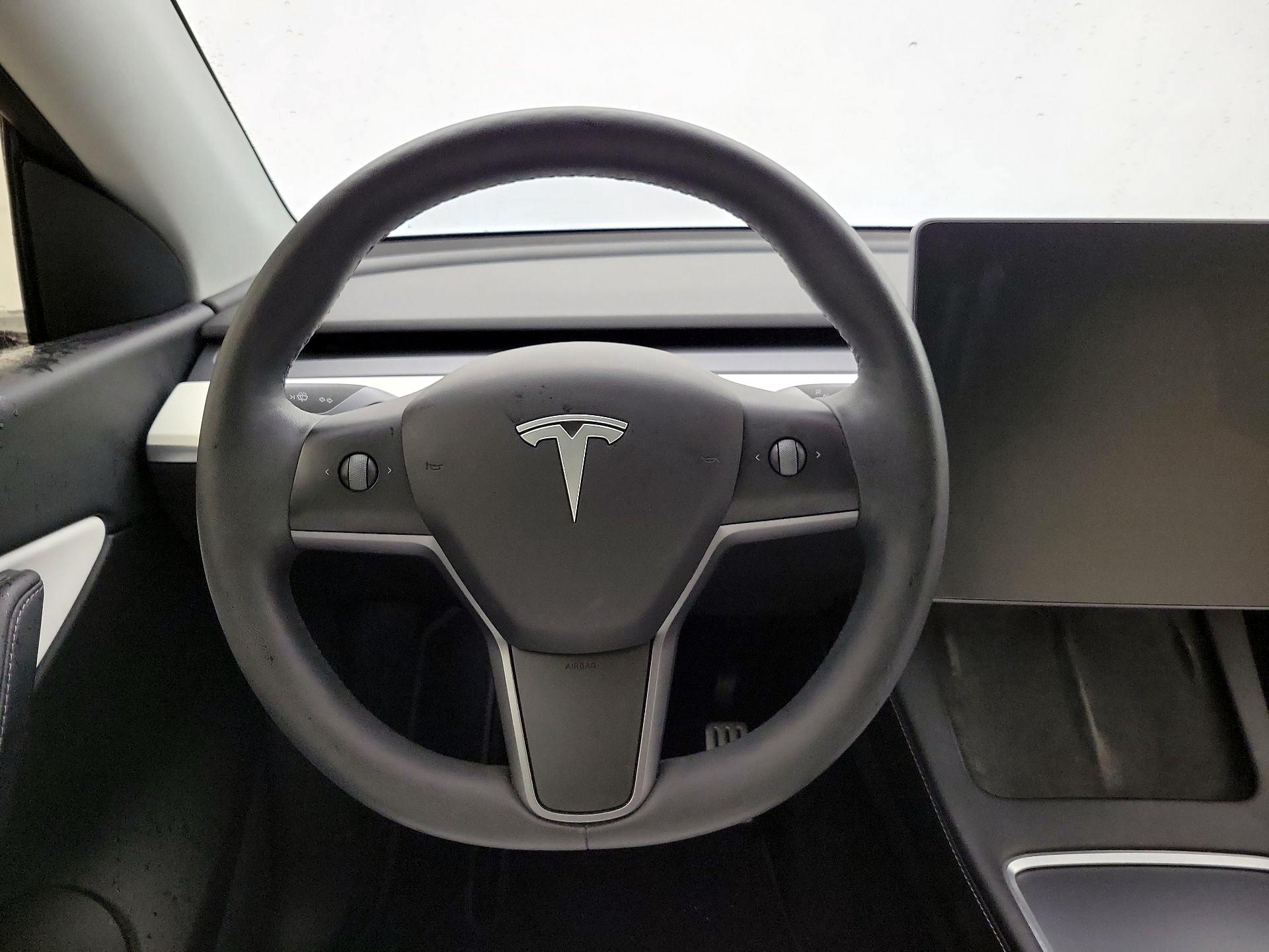 Thumbnail: 2022 Tesla Model Y - 10