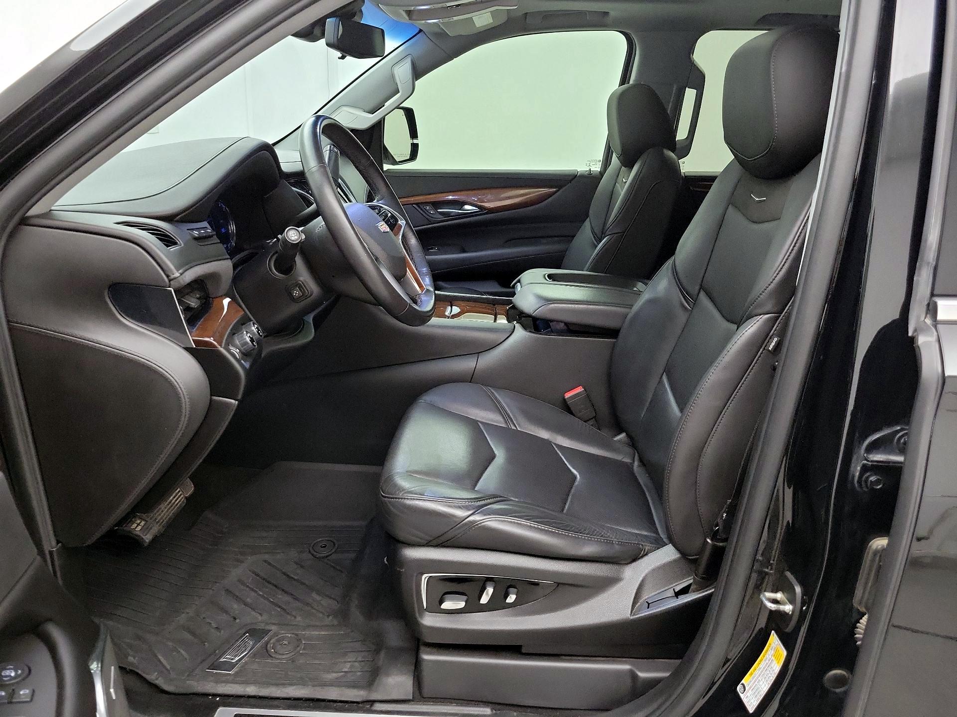 Thumbnail: 2019 Cadillac Escalade - 11